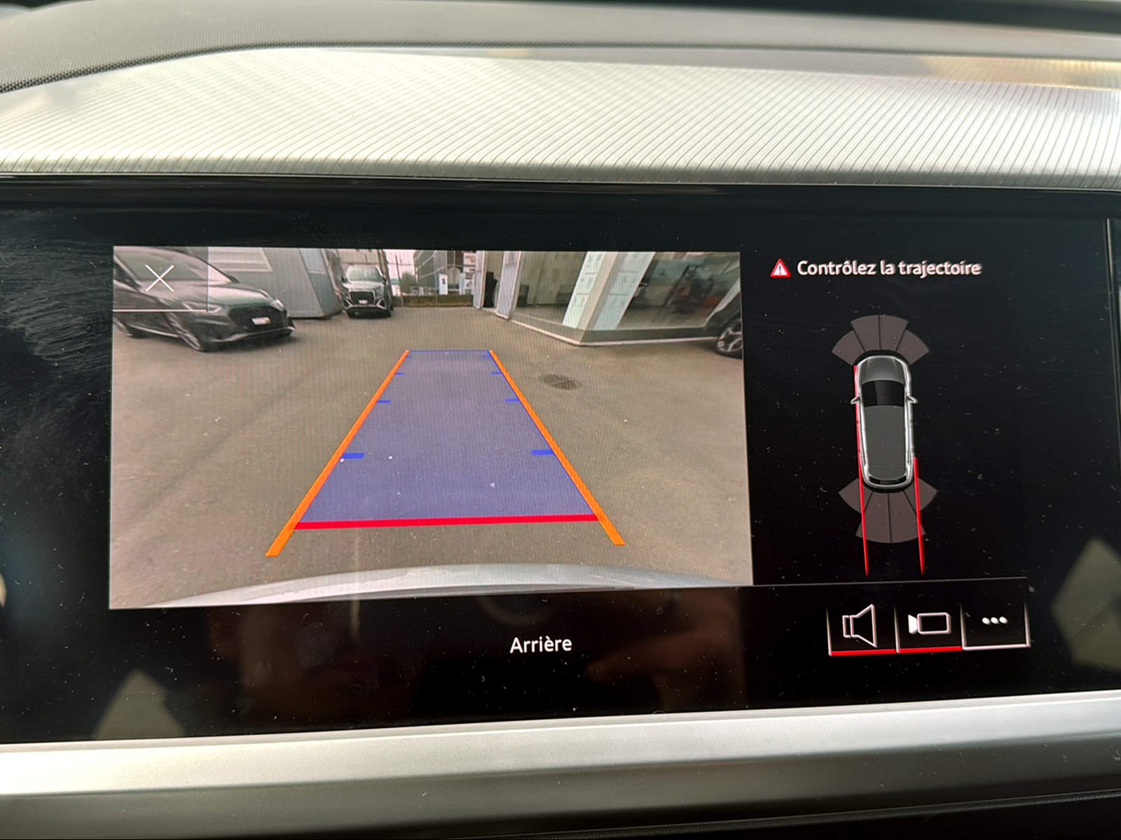 AUDI Q4 e-tron 40-image-17