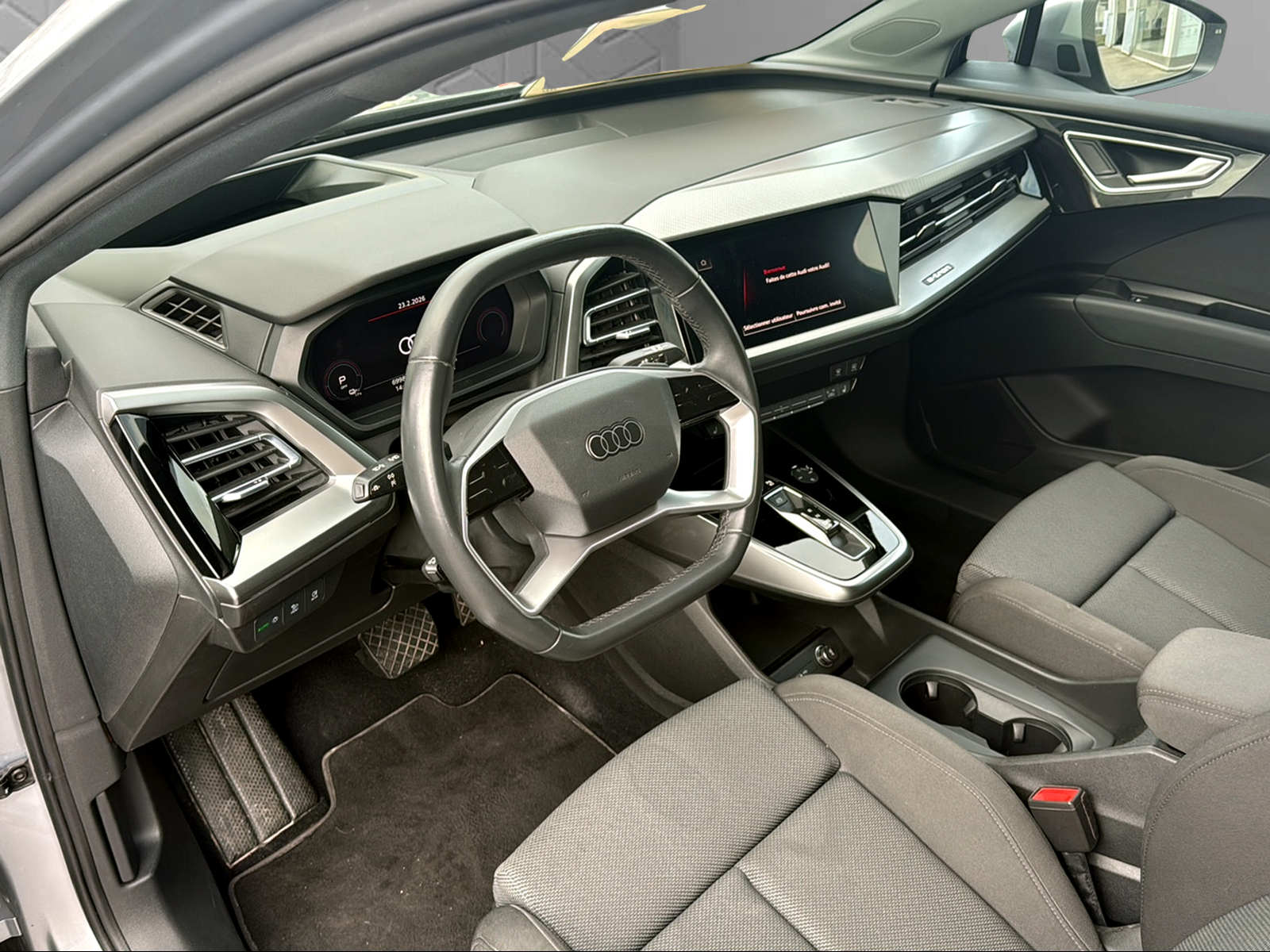 AUDI Q4 e-tron 40-image-11