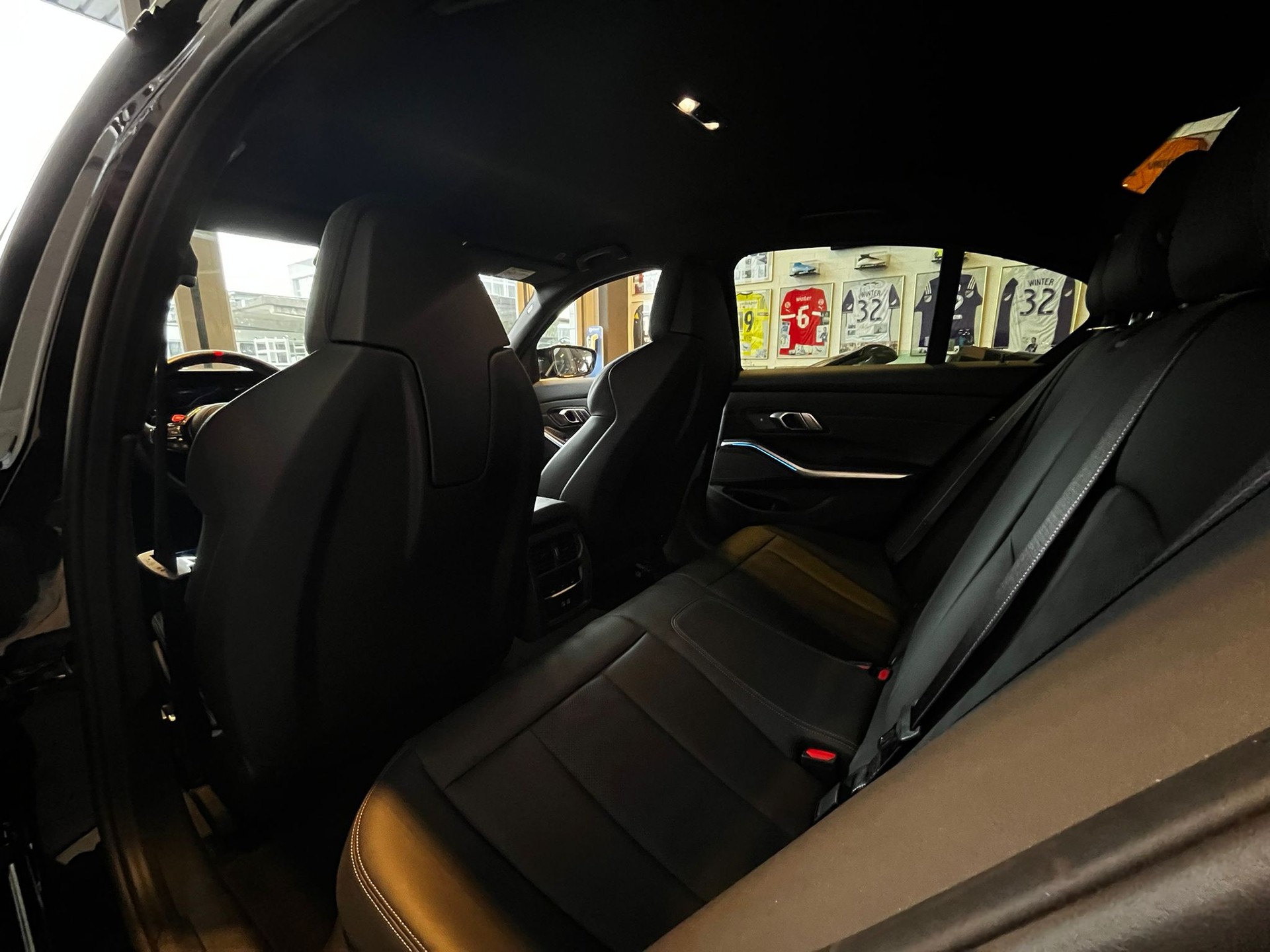 BMW M3 Competition M xDrive-image-13