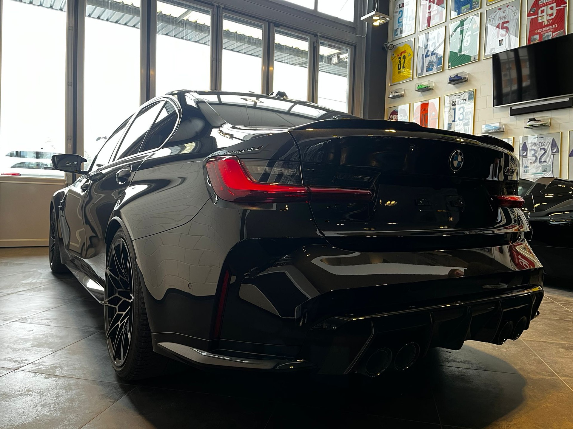 BMW M3 Competition M xDrive-image-7
