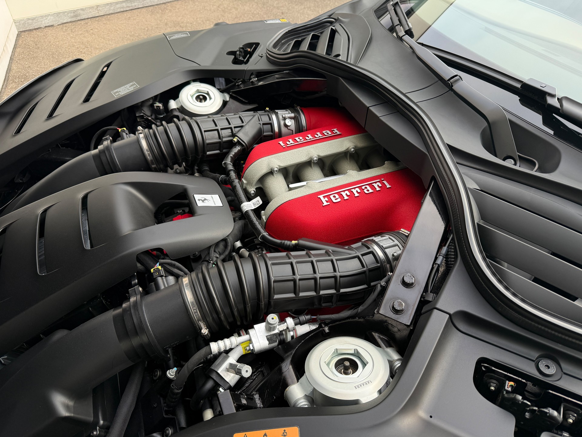 FERRARI Purosangue 6.5 V12-image-14