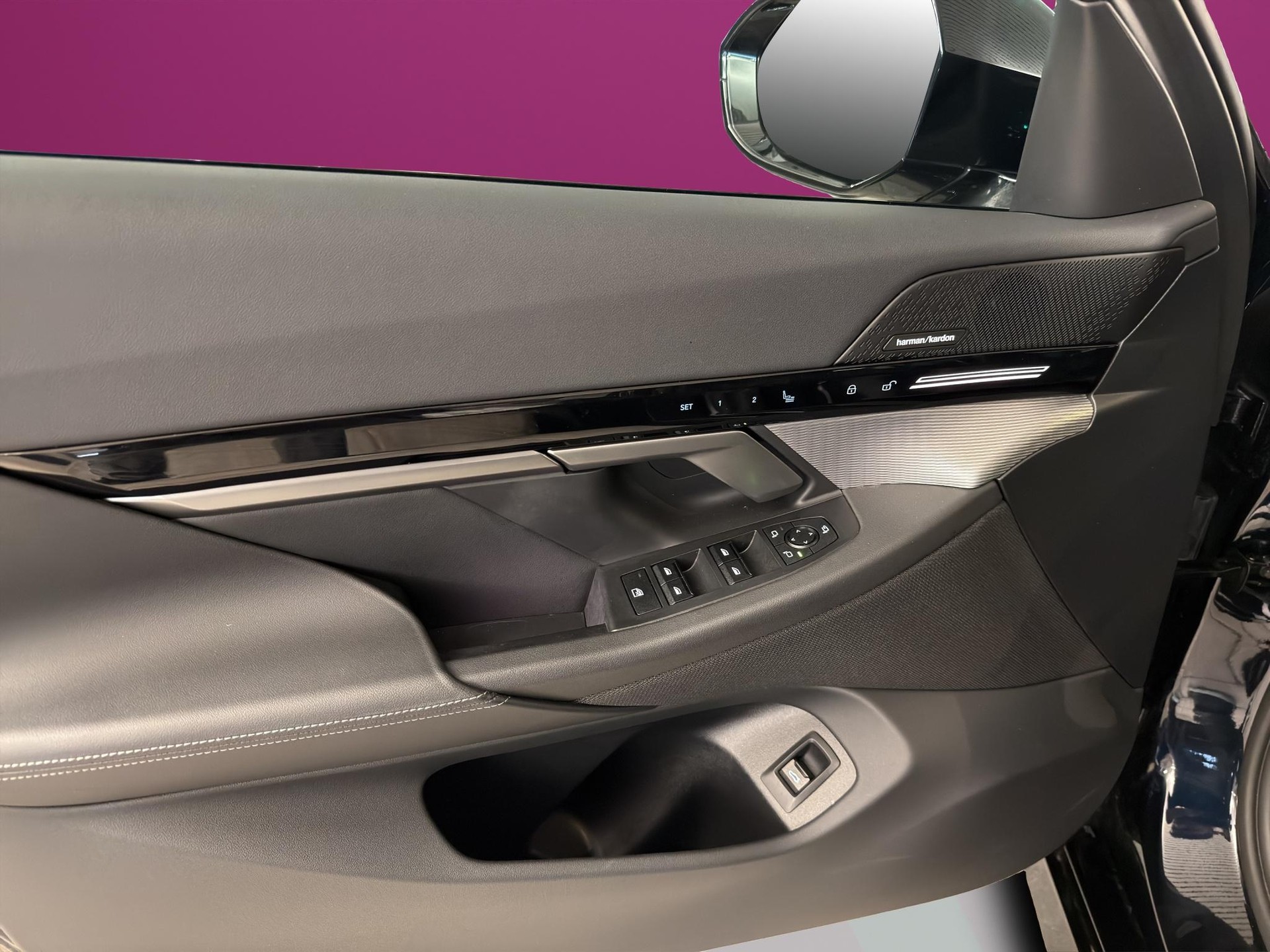 BMW 520d xDrive Touring-image-17
