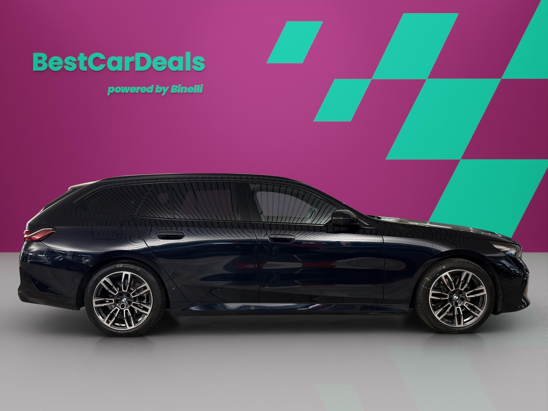 BMW 520d xDrive Touring-image-1