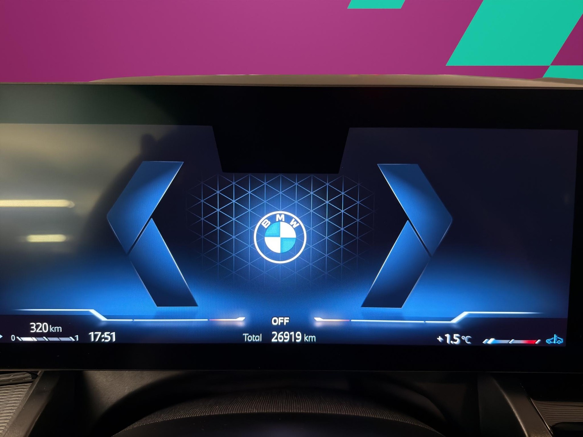 BMW 520d xDrive Touring-image-15