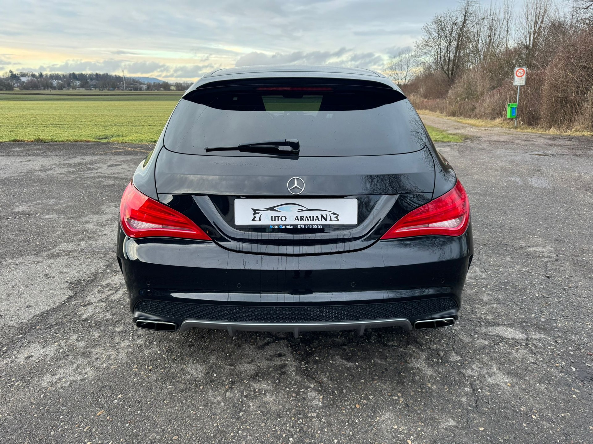 MERCEDES-BENZ CLA Shooting Brake 45 AMG 4Matic Speedshift-image-3