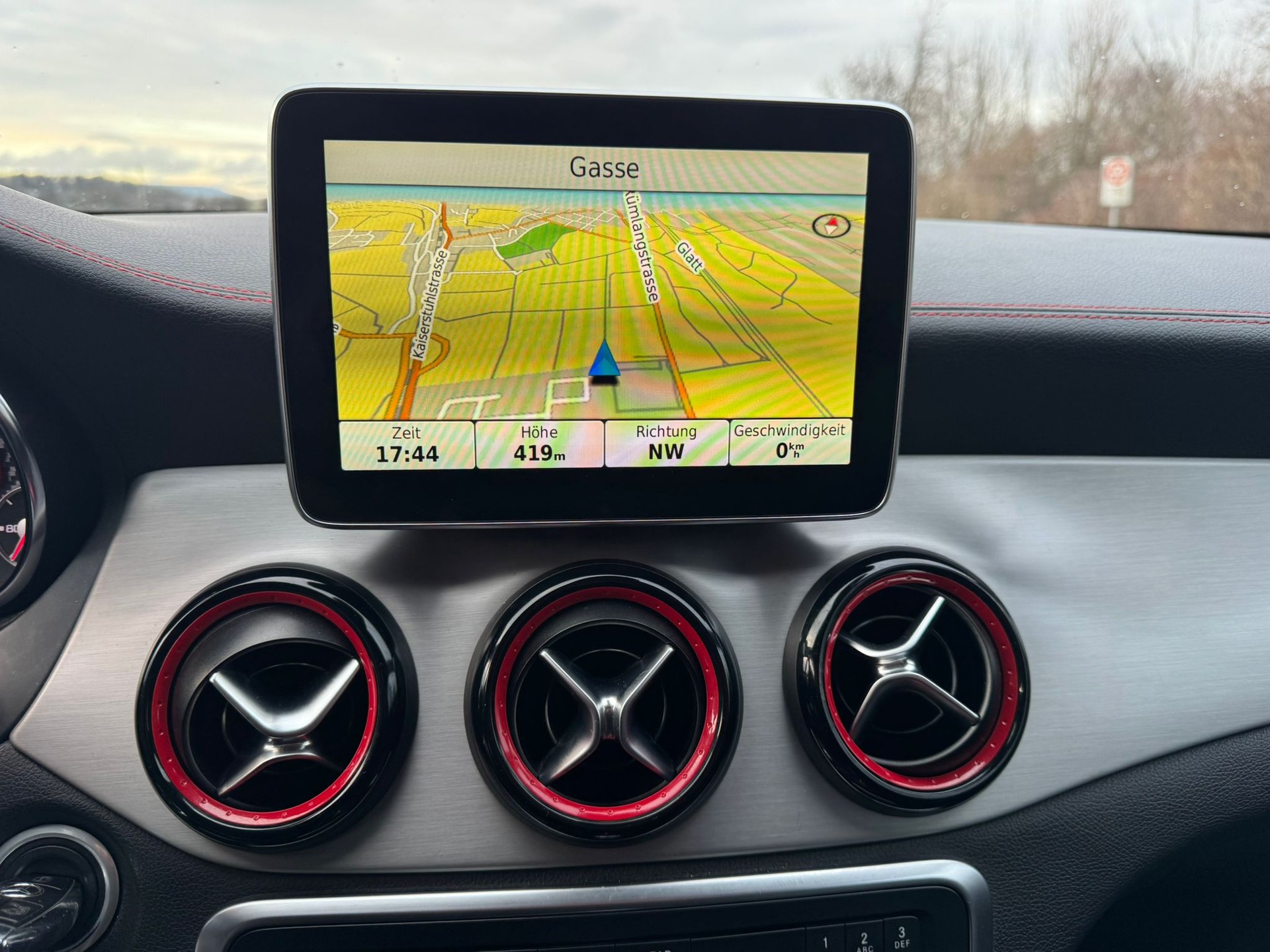 MERCEDES-BENZ CLA Shooting Brake 45 AMG 4Matic Speedshift-image-26
