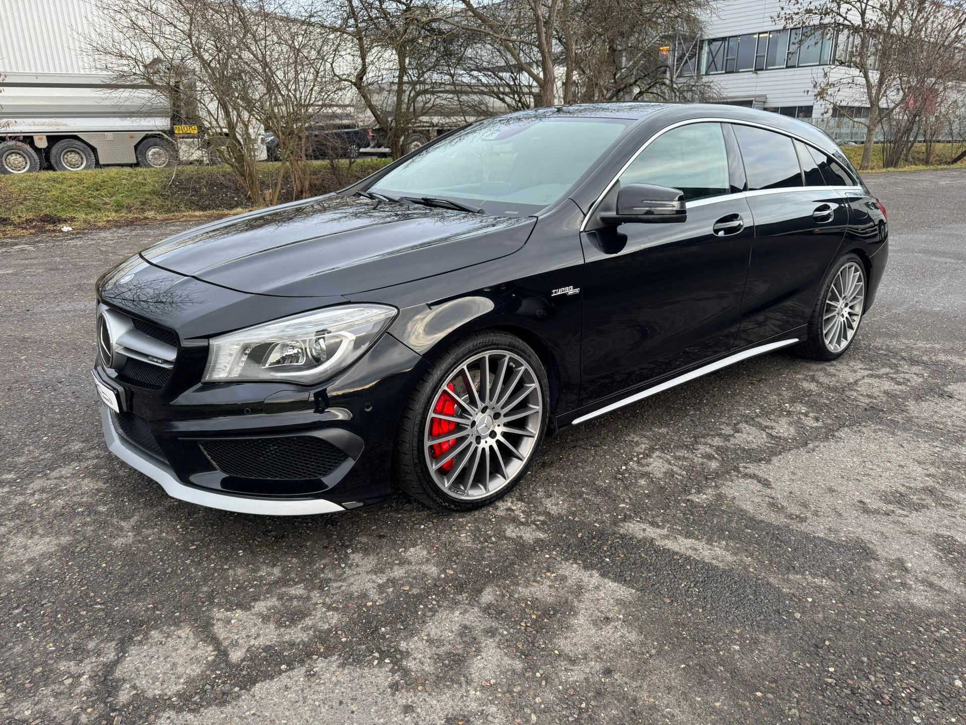 MERCEDES-BENZ CLA Shooting Brake 45 AMG 4Matic Speedshift-image-1
