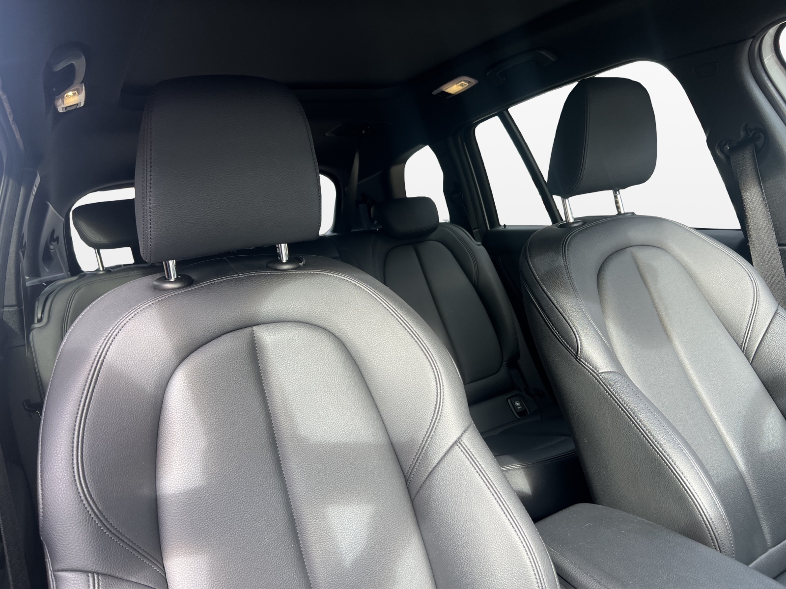 BMW 220d xDrive Gran Tourer Steptronic Luxury Line-image-15