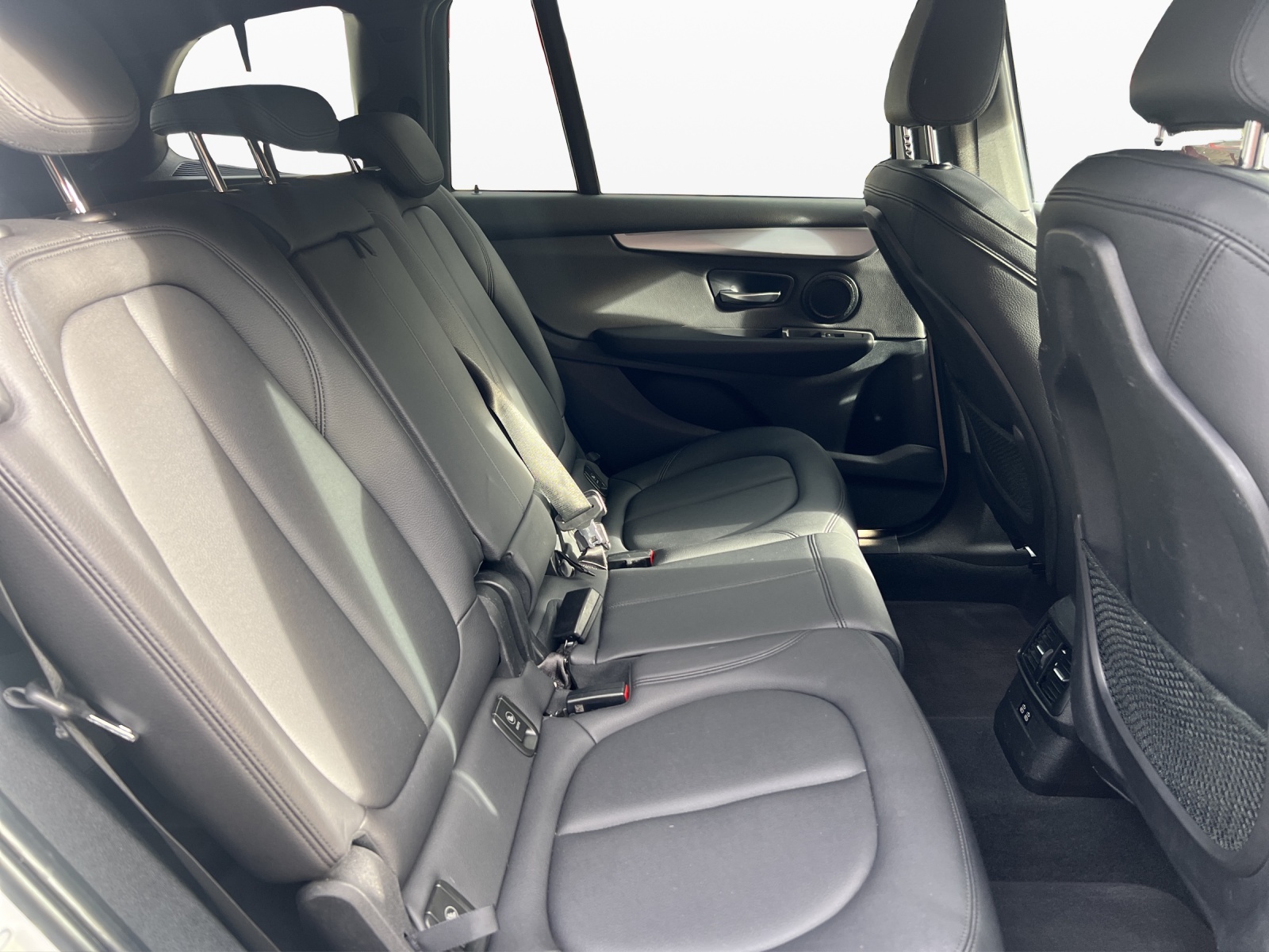 BMW 220d xDrive Gran Tourer Steptronic Luxury Line-image-18