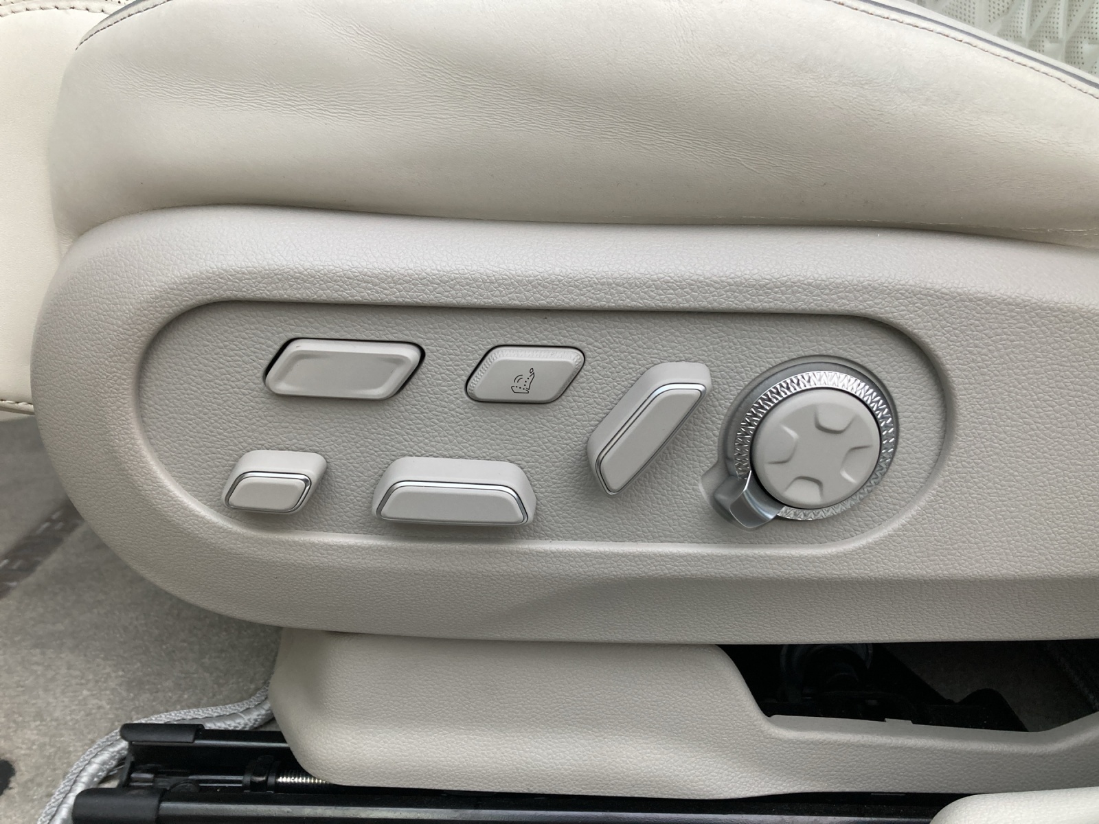 GENESIS GV60 77.4 kWh Sport AWD-image-15