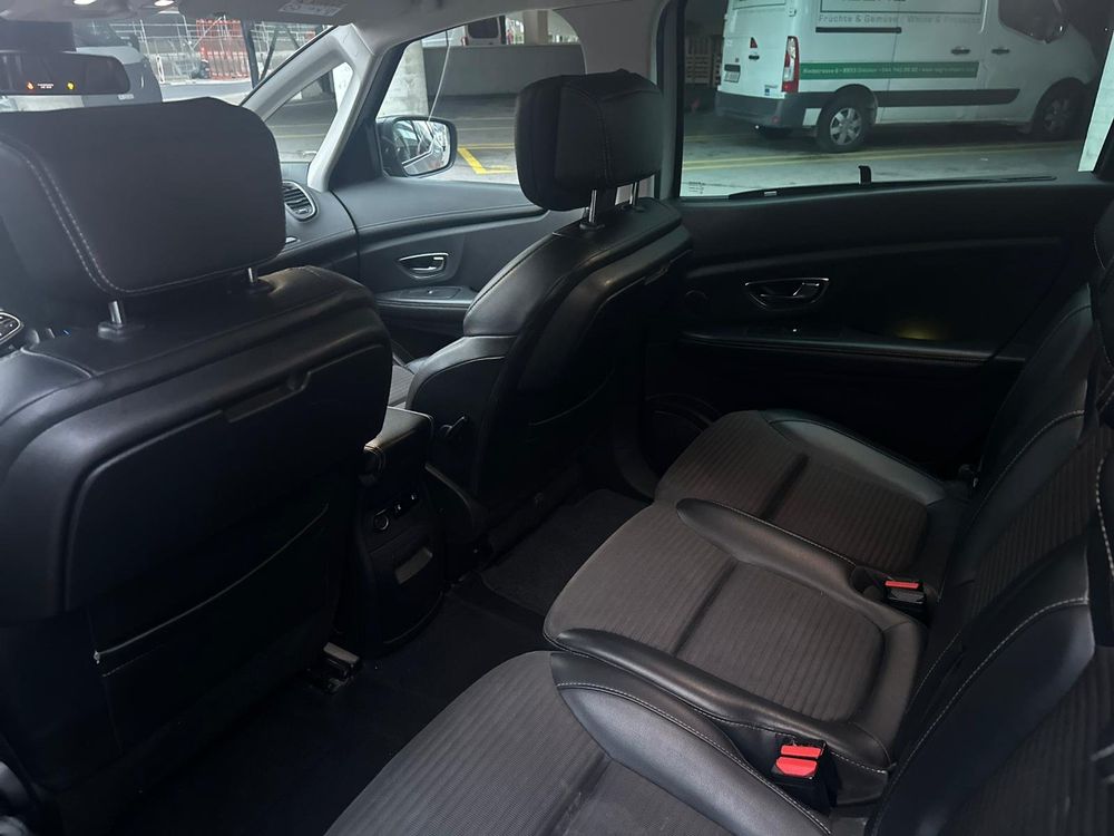 RENAULT Grand Scénic 1.2 16V Turbo Zen-image-9