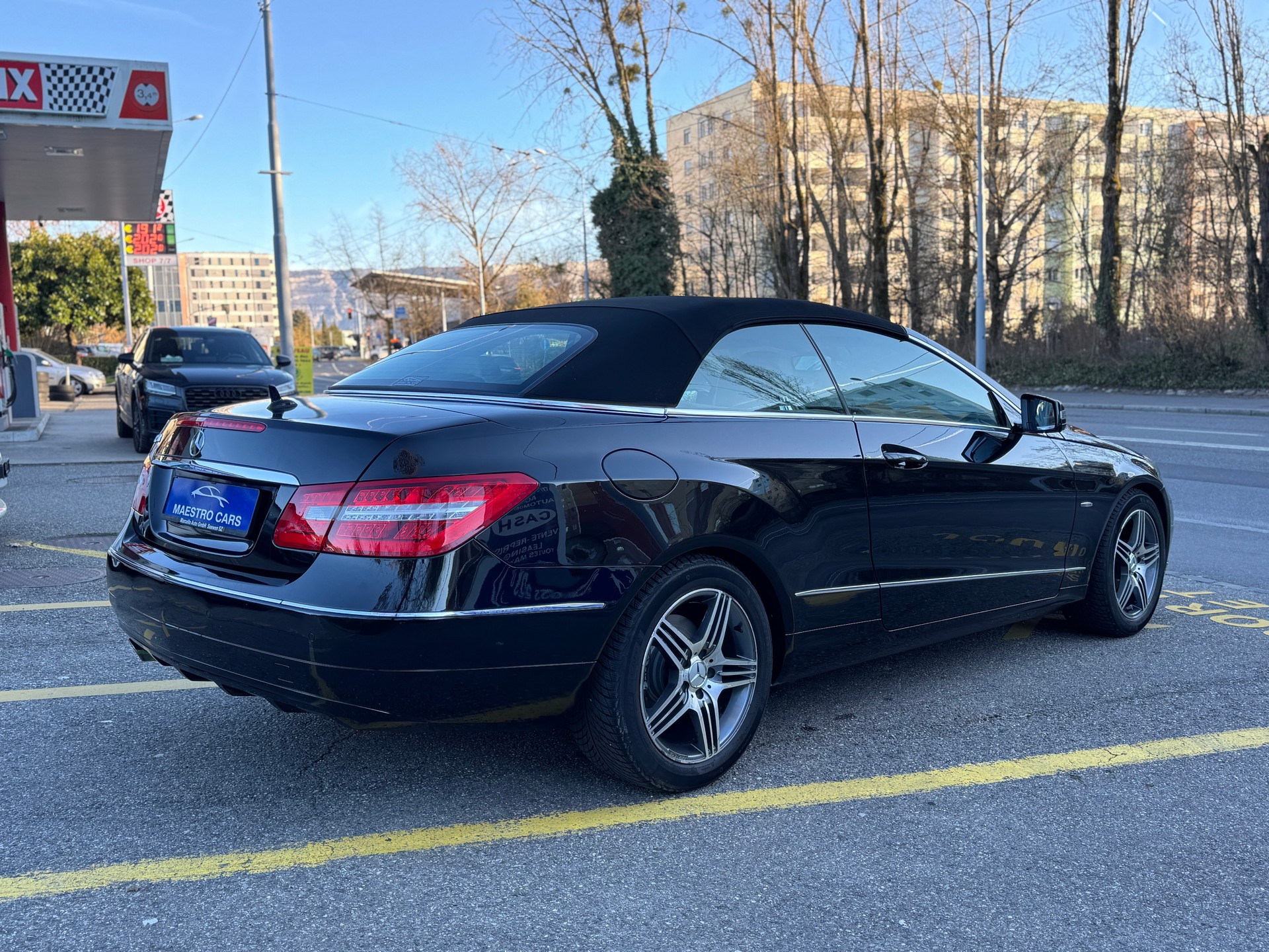 MERCEDES-BENZ E 250 CGI BlueEfficiency 7G-Tronic-image-4
