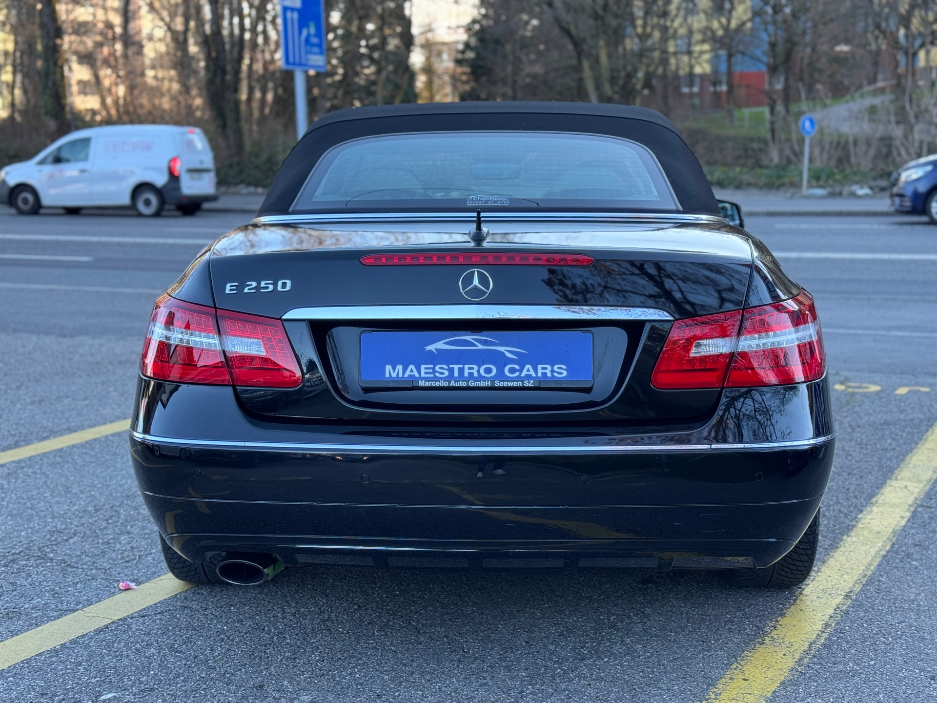 MERCEDES-BENZ E 250 CGI BlueEfficiency 7G-Tronic-image-3