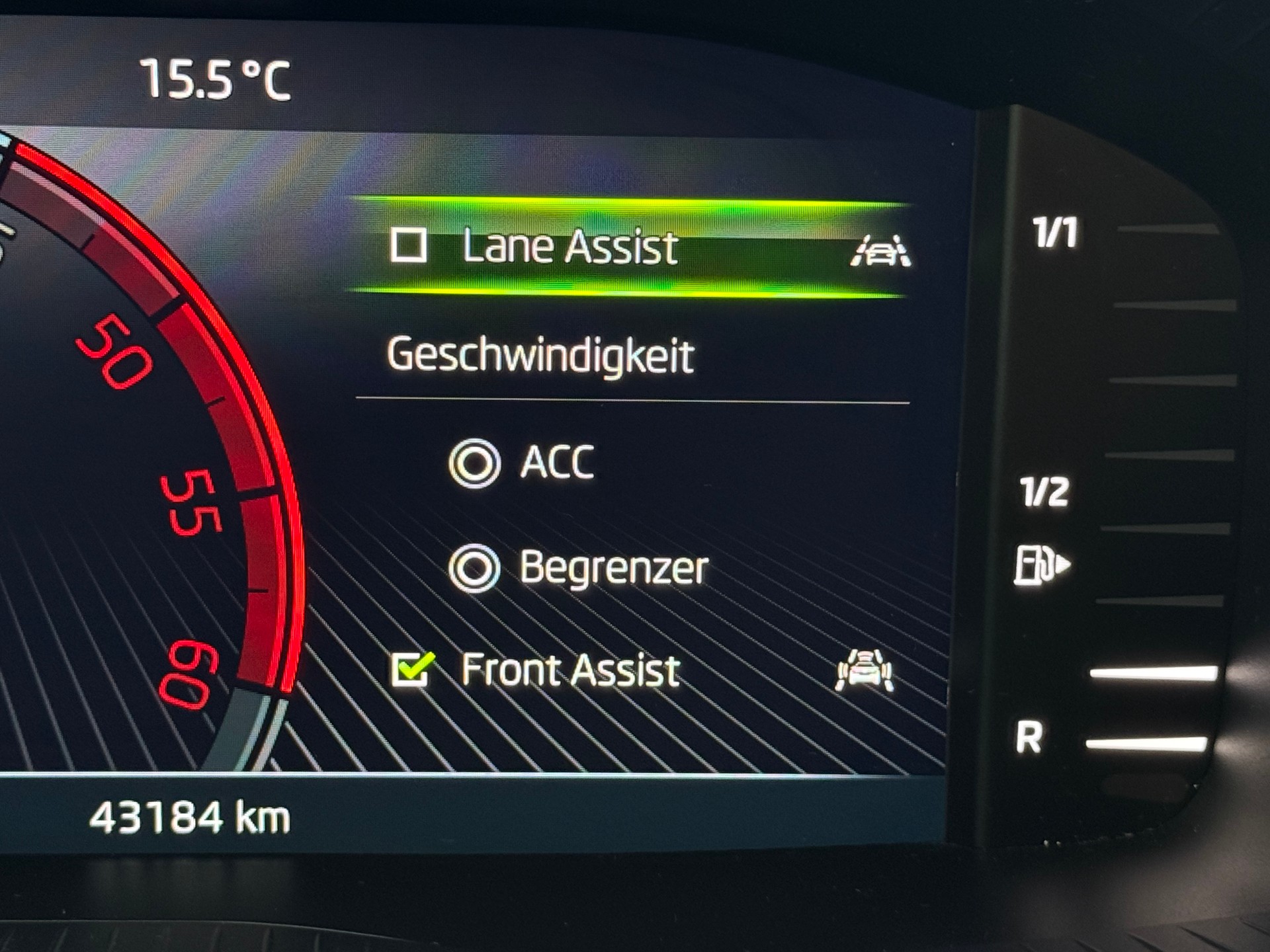 SKODA Karoq 2.0 TDI CR Ambition 4x4 DSG-image-18