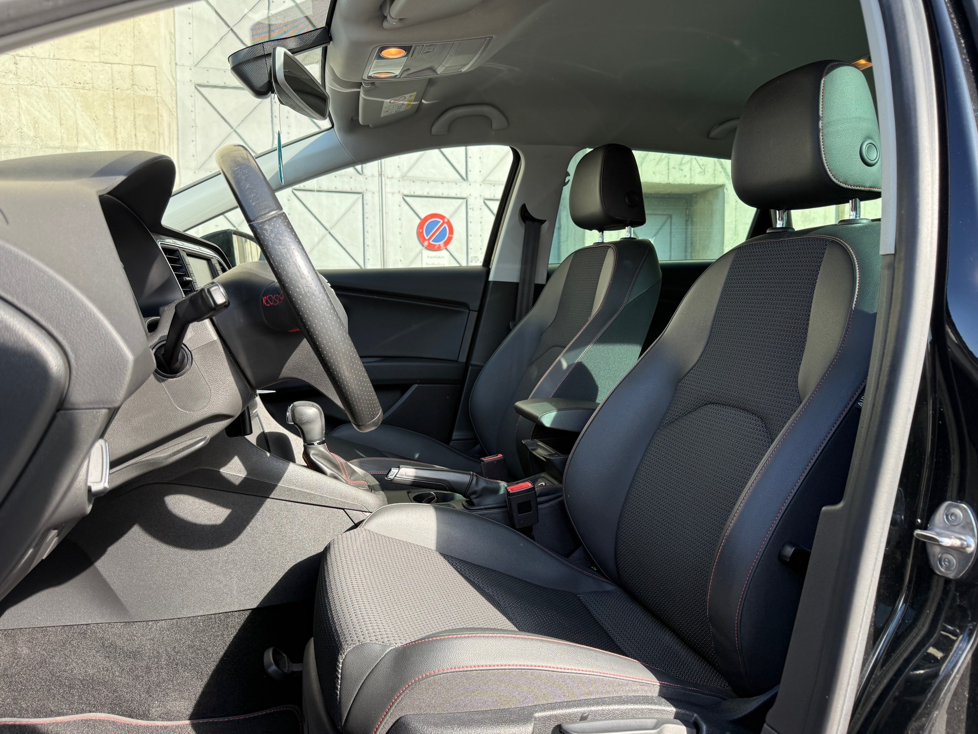 SEAT Leon ST 2.0 TDI FR DSG-image-4