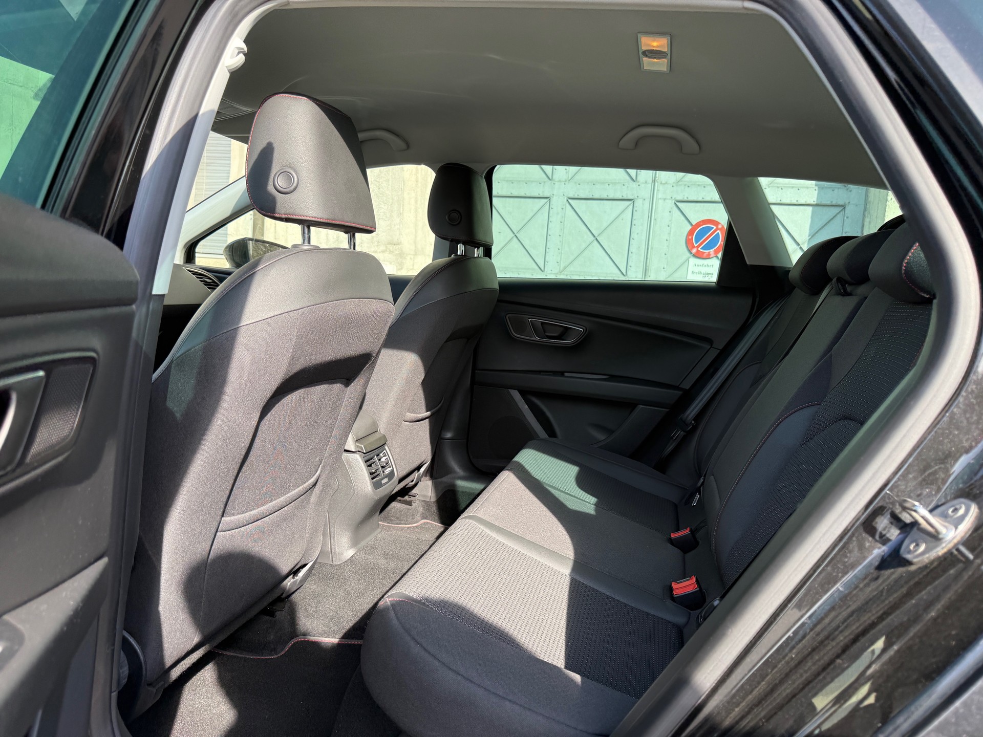 SEAT Leon ST 2.0 TDI FR DSG-image-9