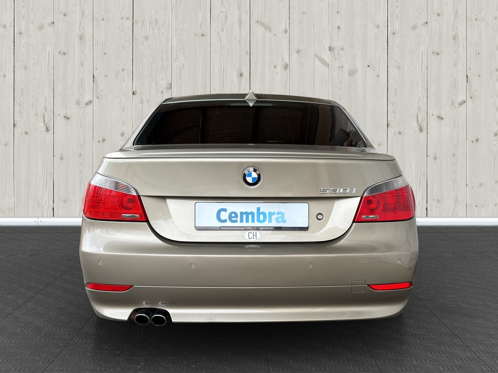 BMW 530i-image-5