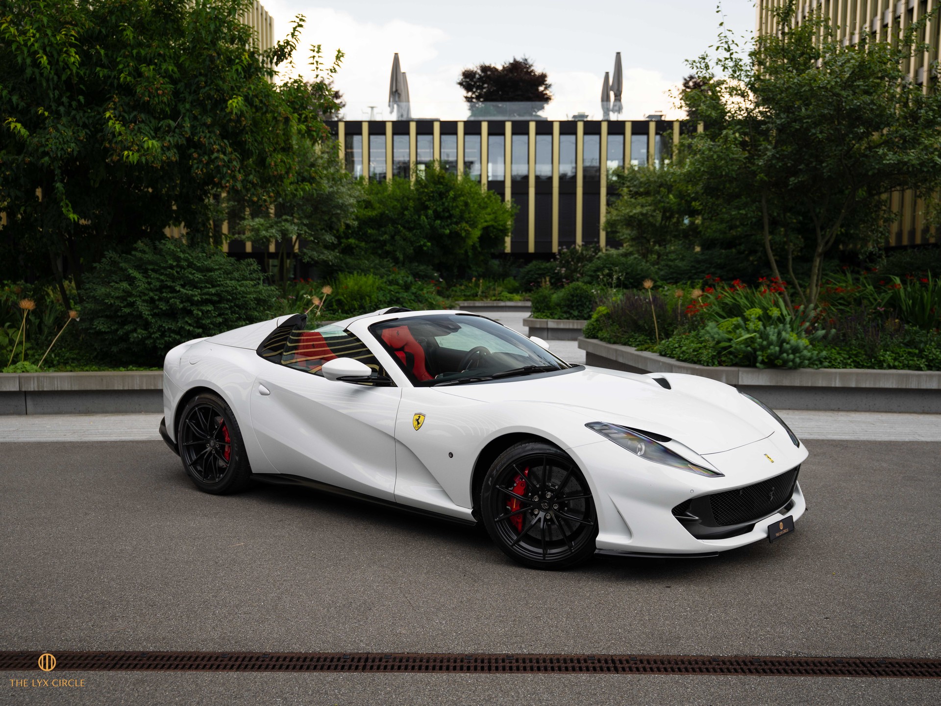 FERRARI 812 GTS-image-0