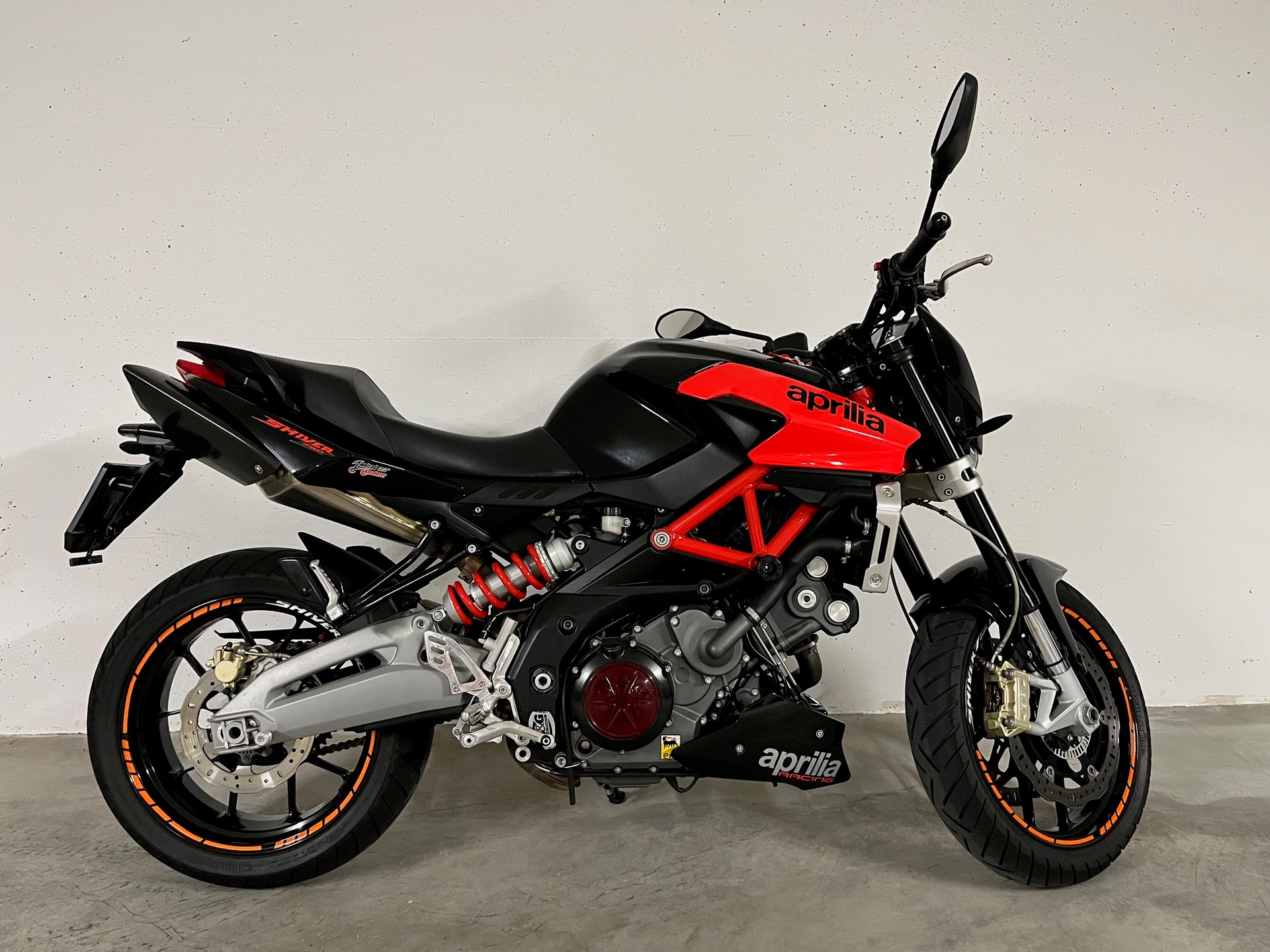 APRILIA SL 750 Shiver ABS-image-4