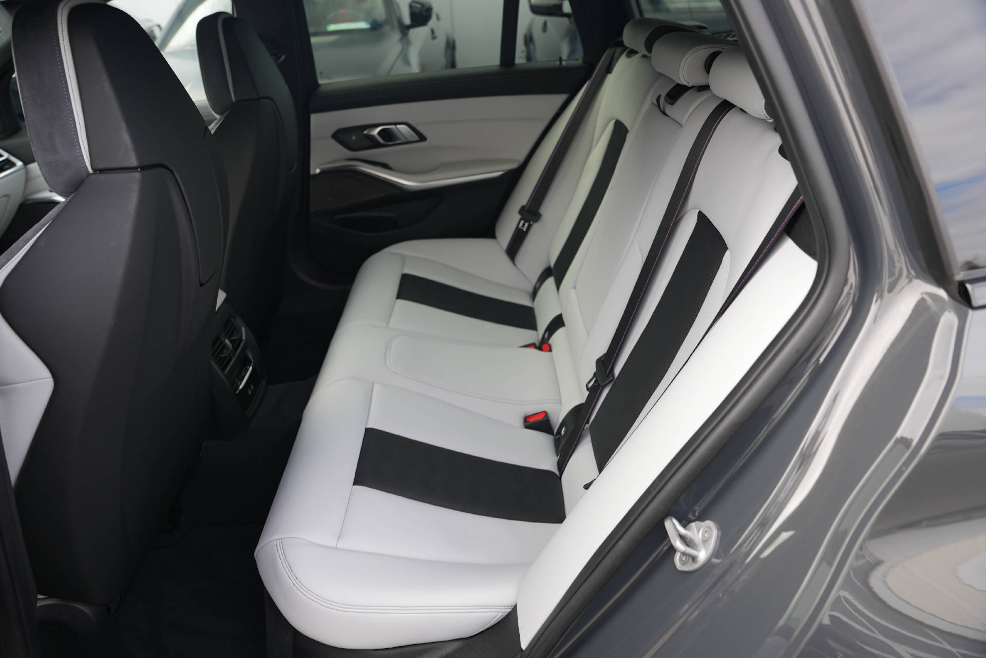 BMW M3 Touring xDrive Competition M LCI-image-10