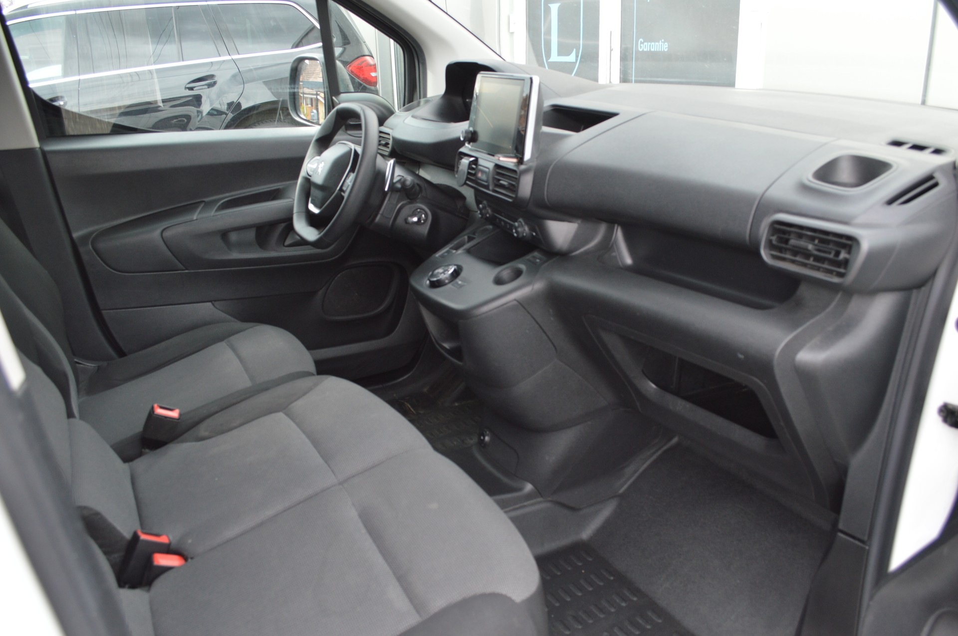 PEUGEOT Partner 1.2 Pure Tech s/s Premium EAT8 650kg-image-7
