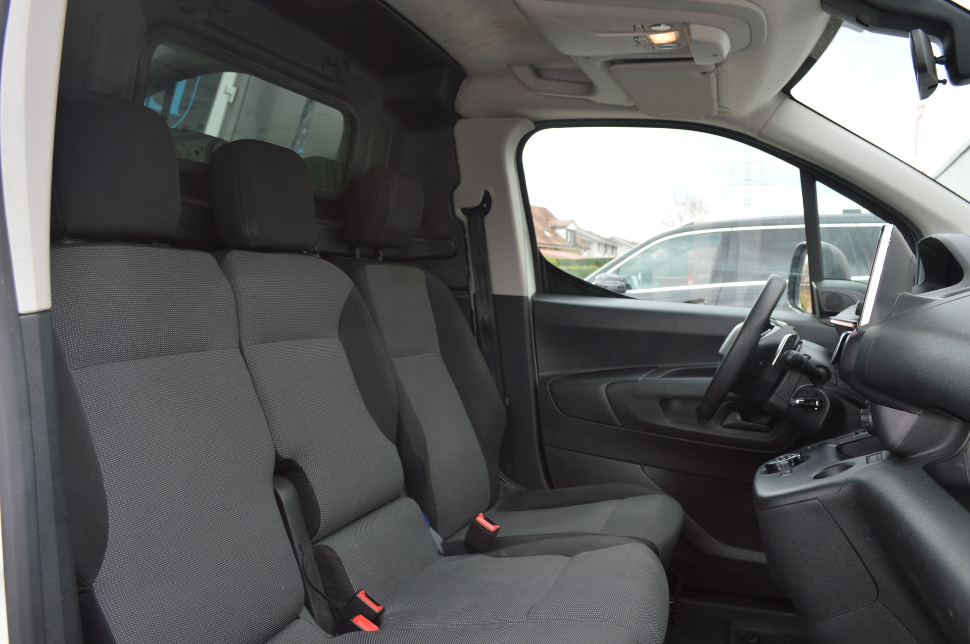 PEUGEOT Partner 1.2 Pure Tech s/s Premium EAT8 650kg-image-6
