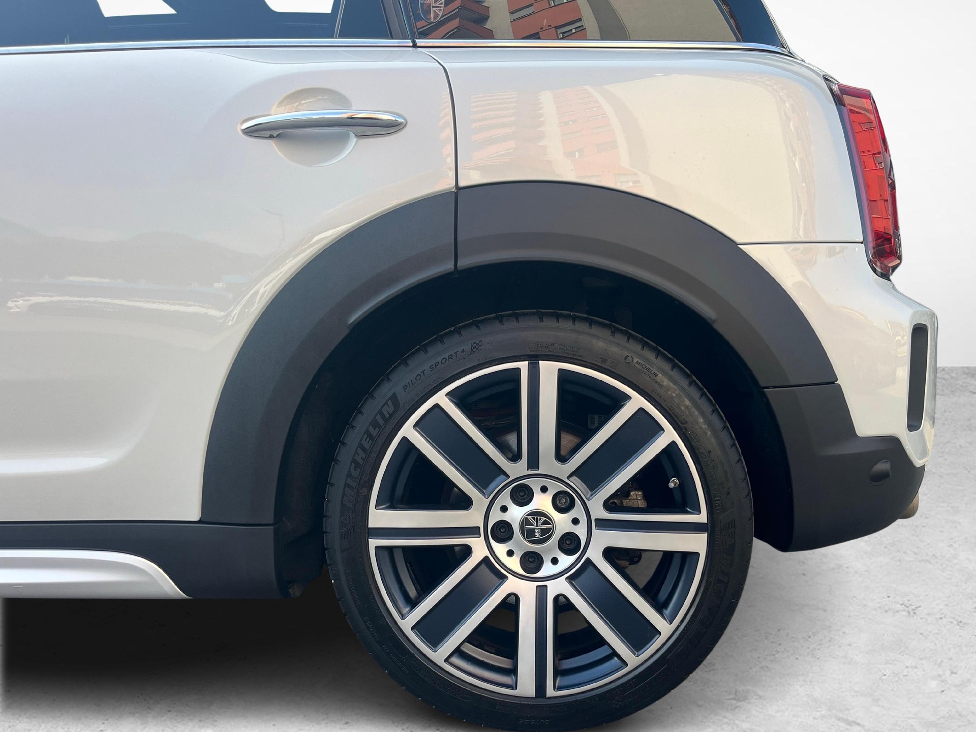 MINI Cooper SE ALL4 Countryman-image-12
