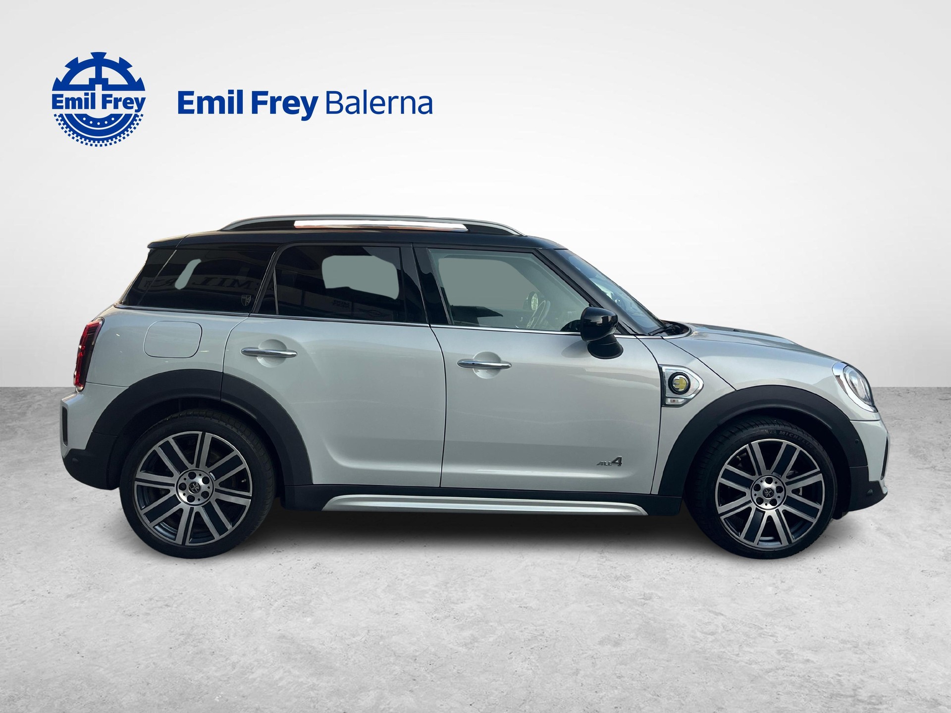 MINI Cooper SE ALL4 Countryman-image-8