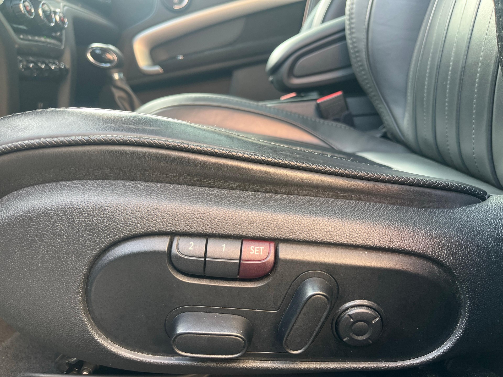MINI Cooper SE ALL4 Countryman-image-14