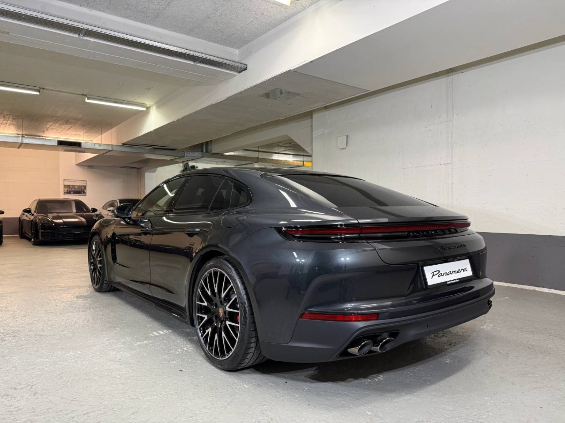PORSCHE Panamera 4S E-Hybrid-image-2