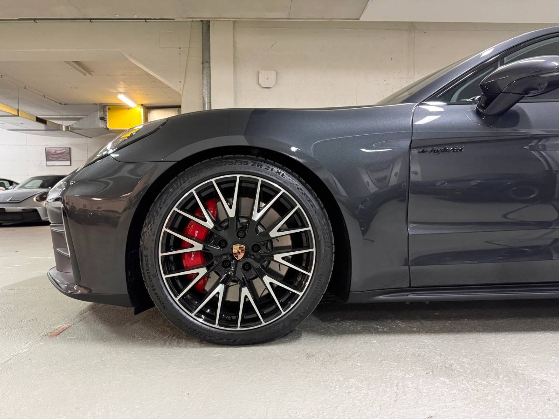 PORSCHE Panamera 4S E-Hybrid-image-9