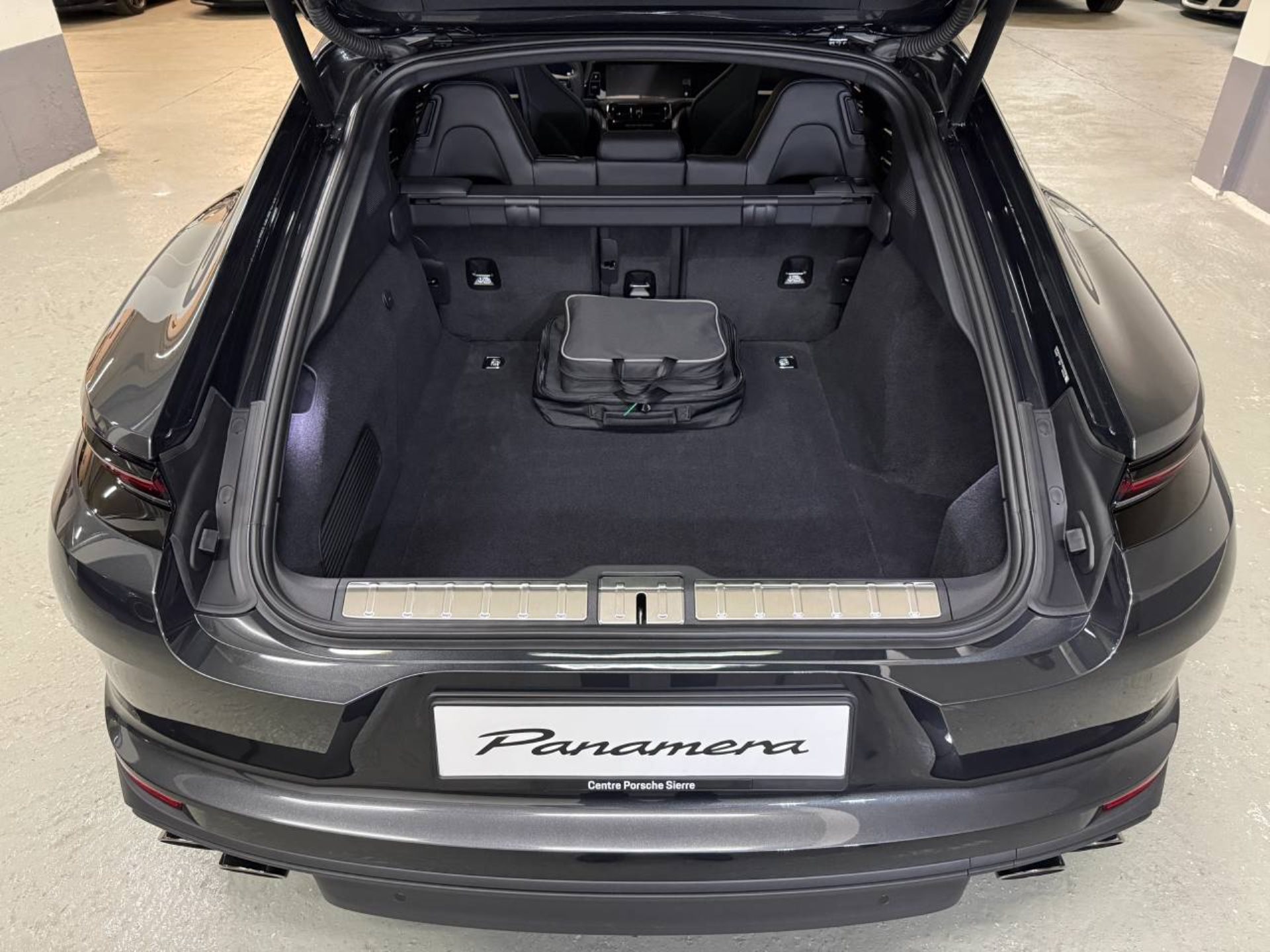 PORSCHE Panamera 4S E-Hybrid-image-12
