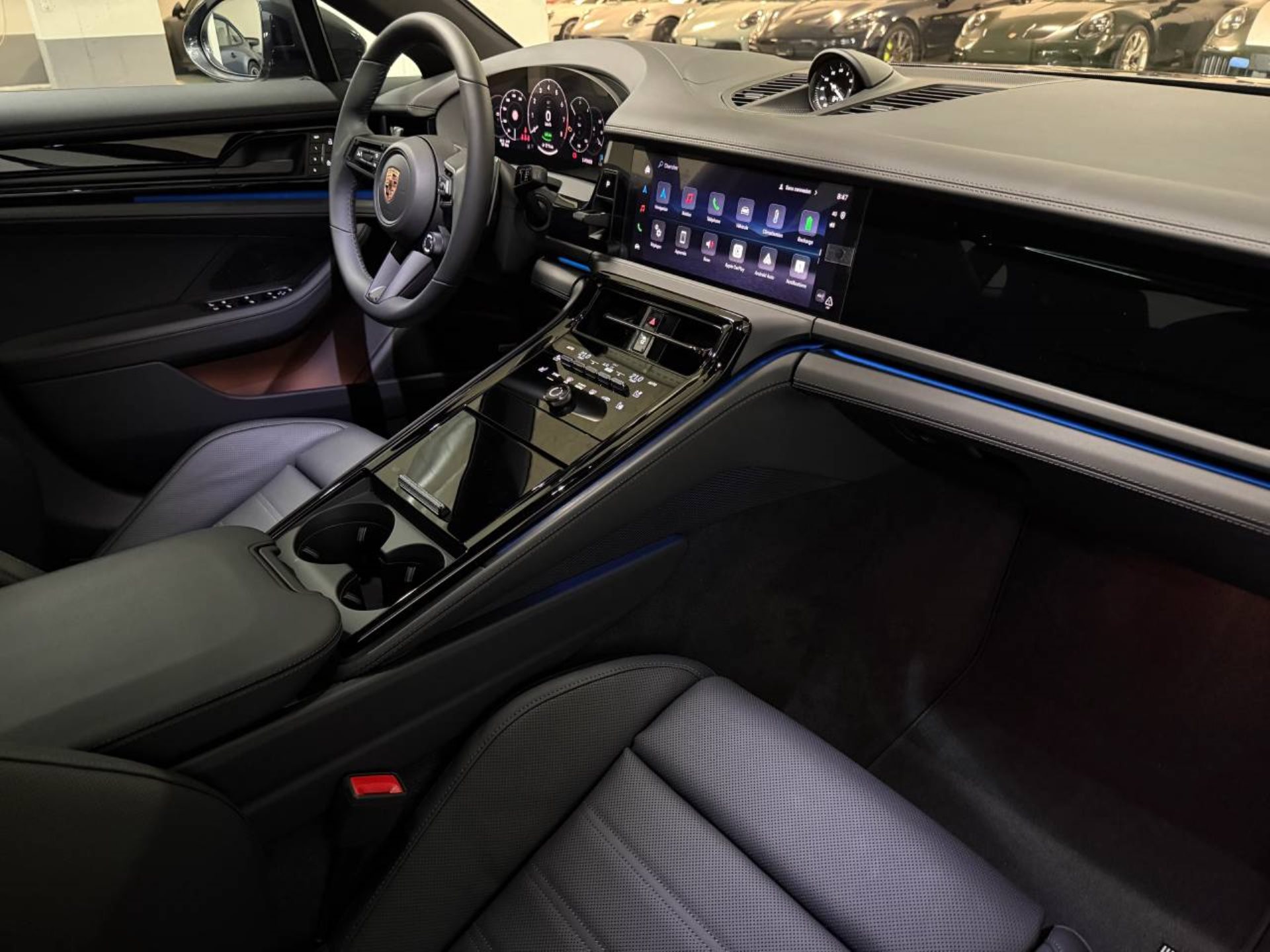 PORSCHE Panamera 4S E-Hybrid-image-19