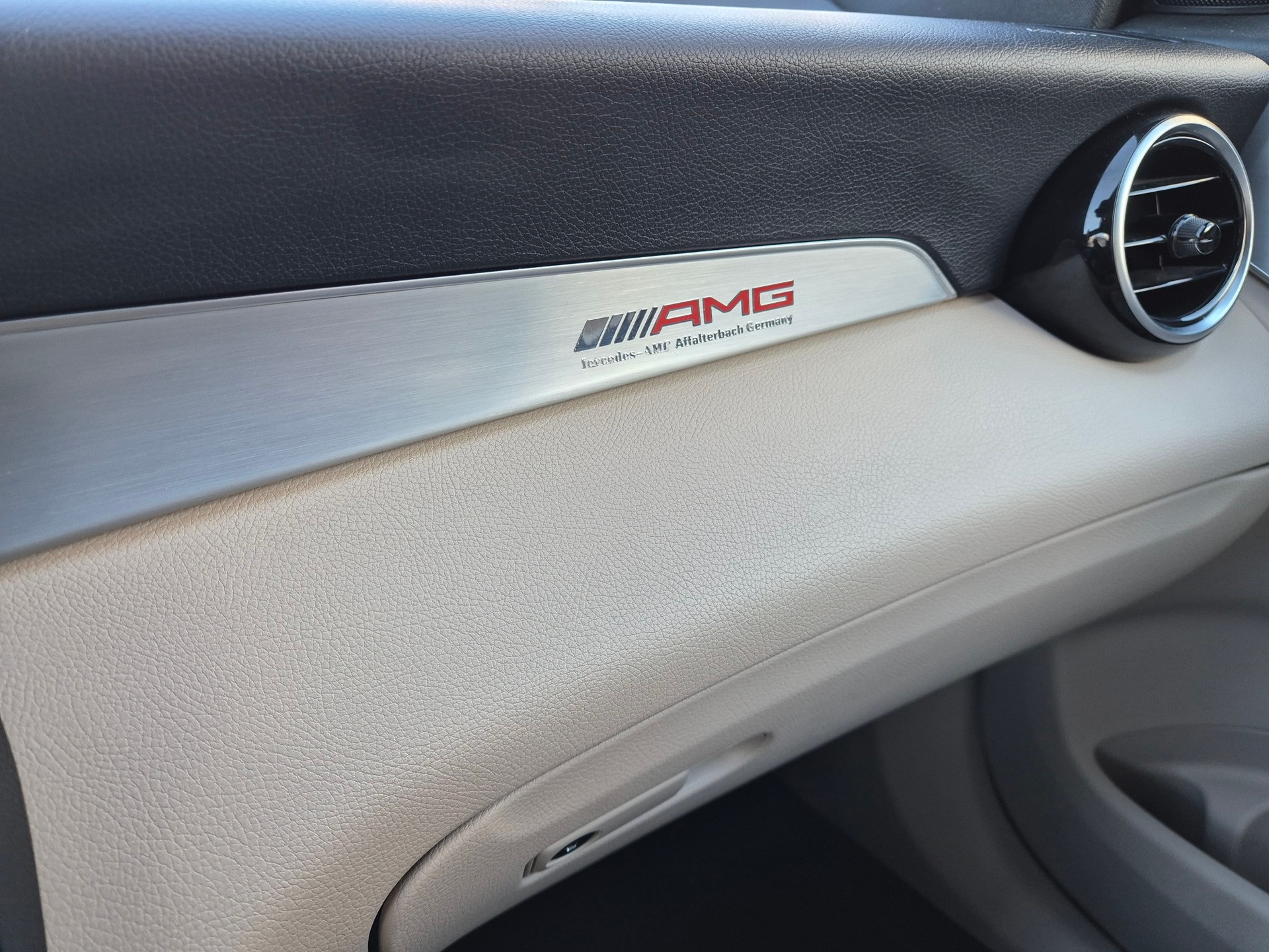MERCEDES-BENZ GLC Coupé 250 d AMG Line 4Matic 9G-Tronic-image-17