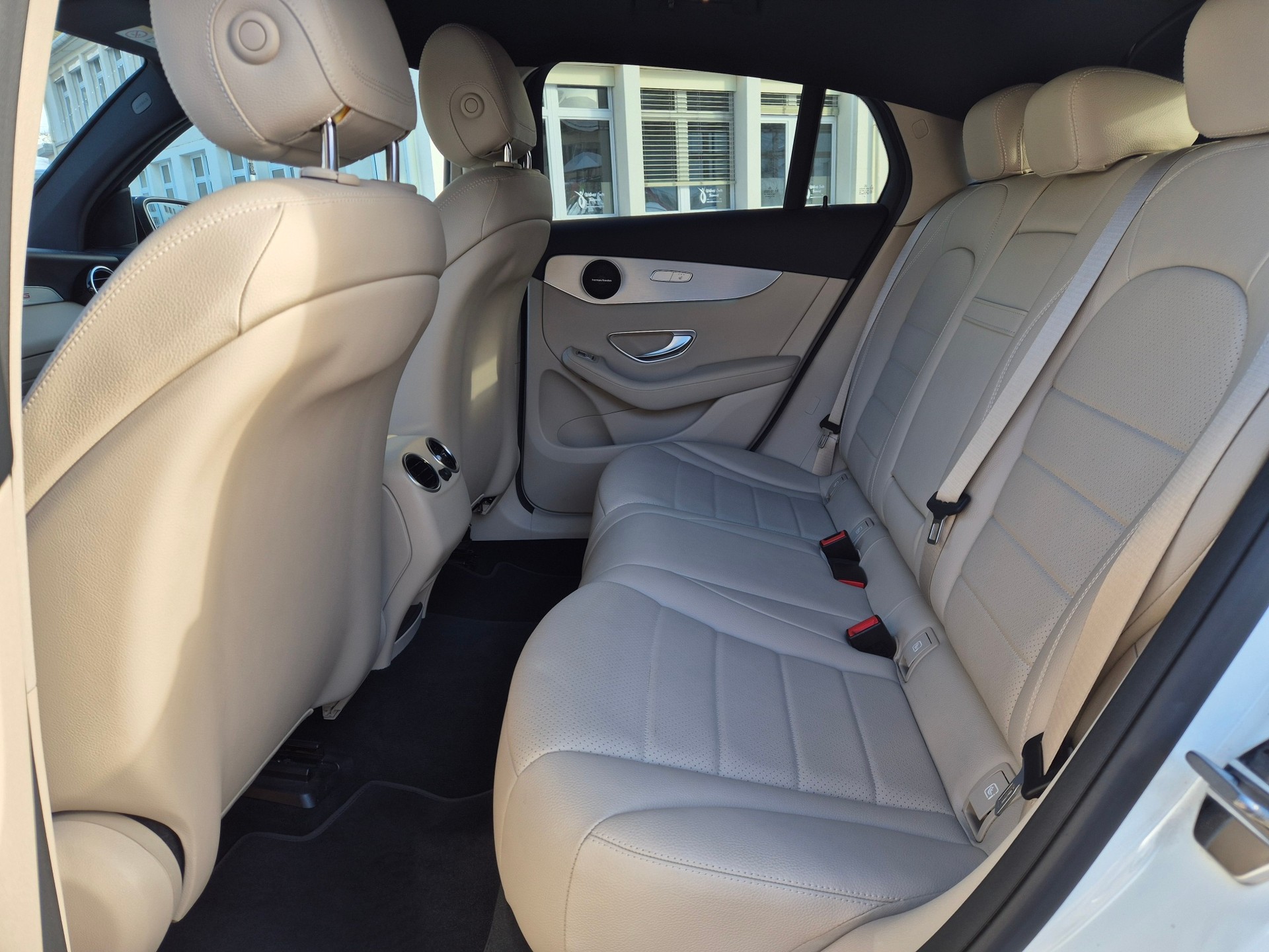 MERCEDES-BENZ GLC Coupé 250 d AMG Line 4Matic 9G-Tronic-image-12