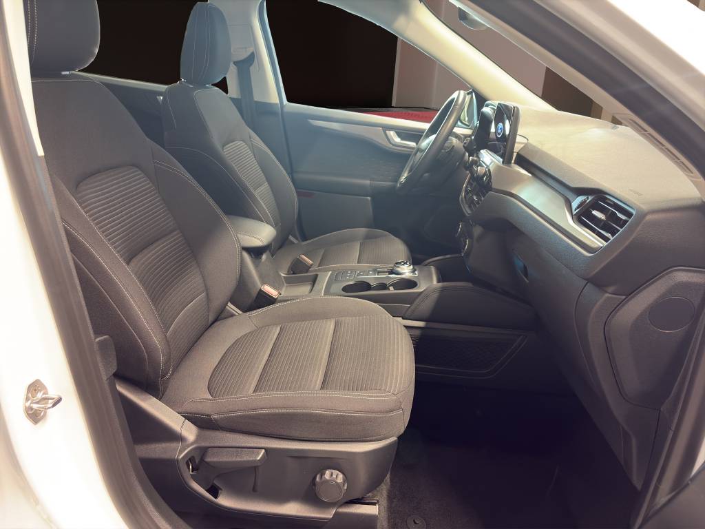 FORD Kuga 2.0 TDCi EcoBlue Titanium 4WD-image-6