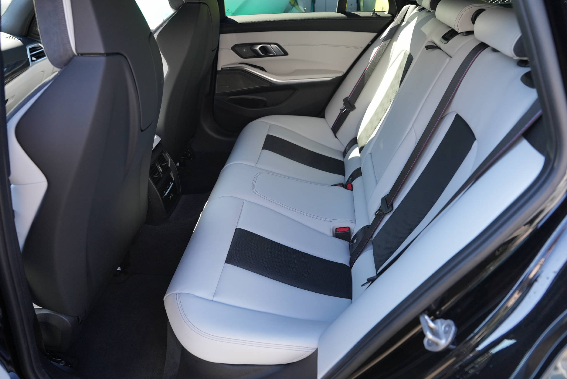 BMW M3 Touring xDrive Competition M LCI-image-10