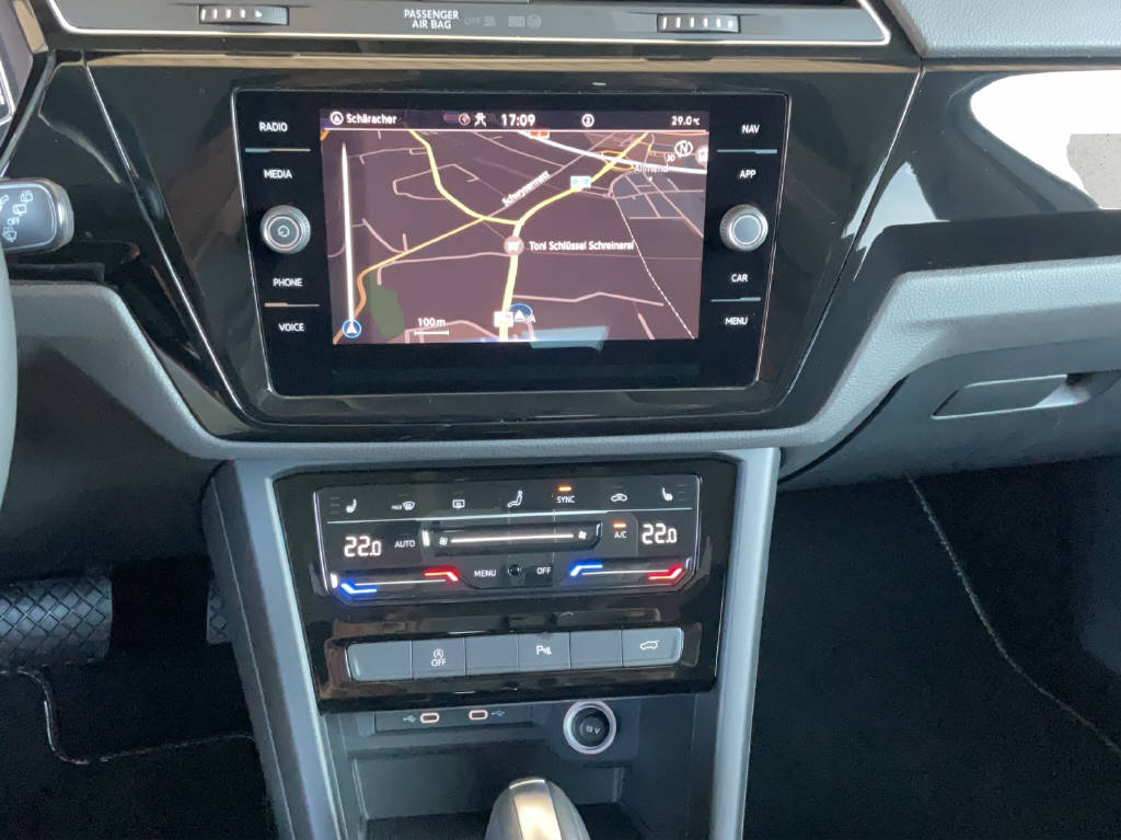VW Touran 1.5 TSI Comfortline DSG-image-11