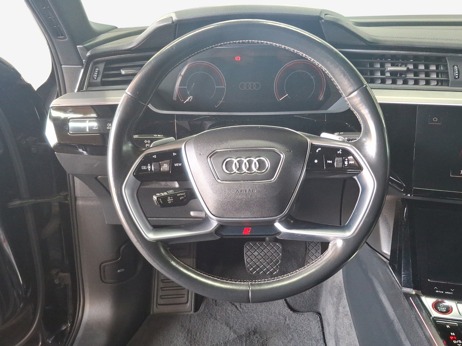 AUDI e-tron S Sportback quattro-image-10