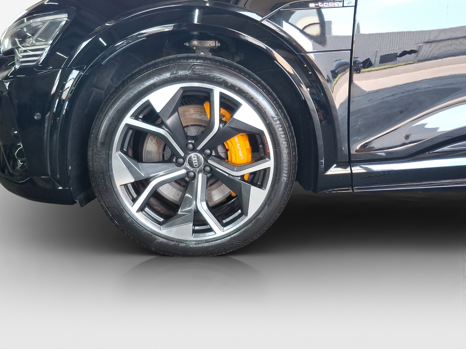 AUDI e-tron S Sportback quattro-image-15