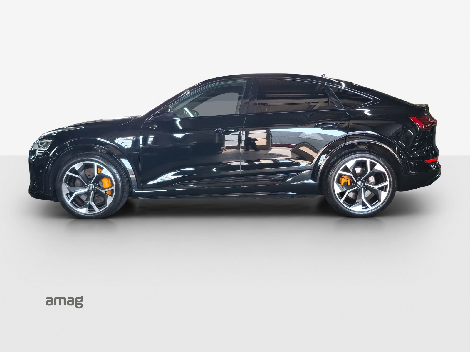AUDI e-tron S Sportback quattro-image-1