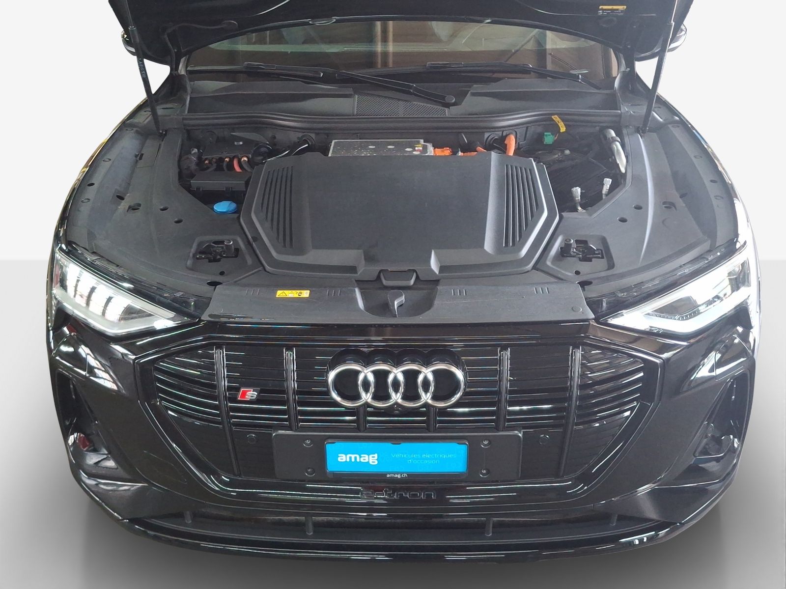 AUDI e-tron S Sportback quattro-image-16