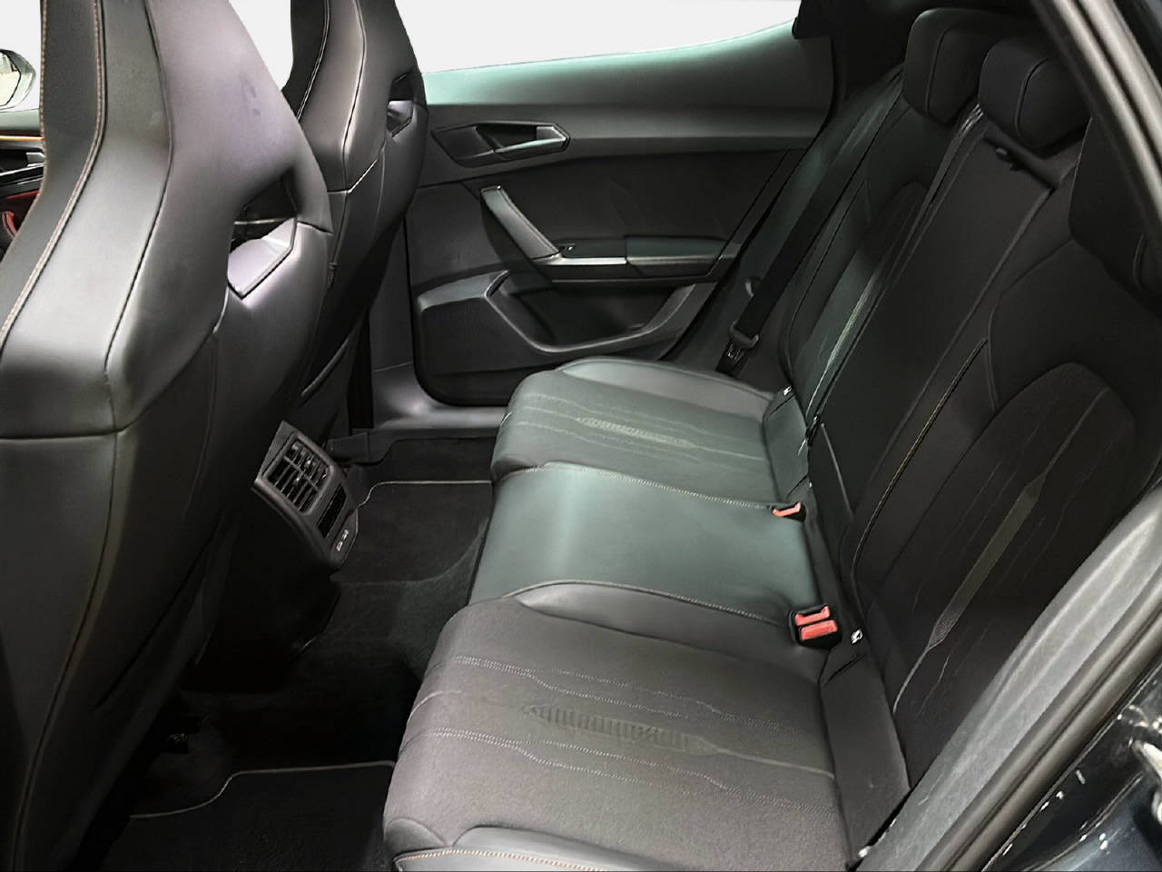 CUPRA Formentor 2.0 TSI VZ DSG-image-10
