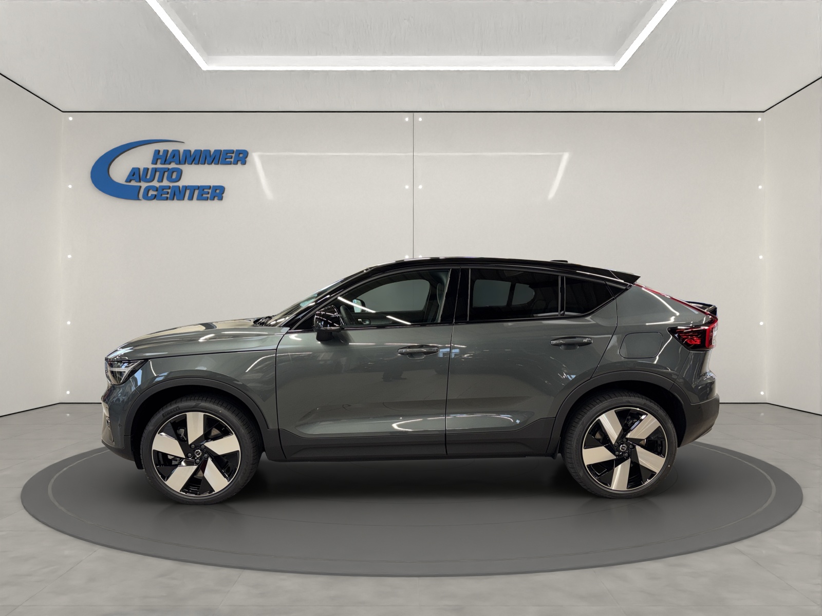 VOLVO EC40 Twin XCENTRIC Edition AWD-image-1