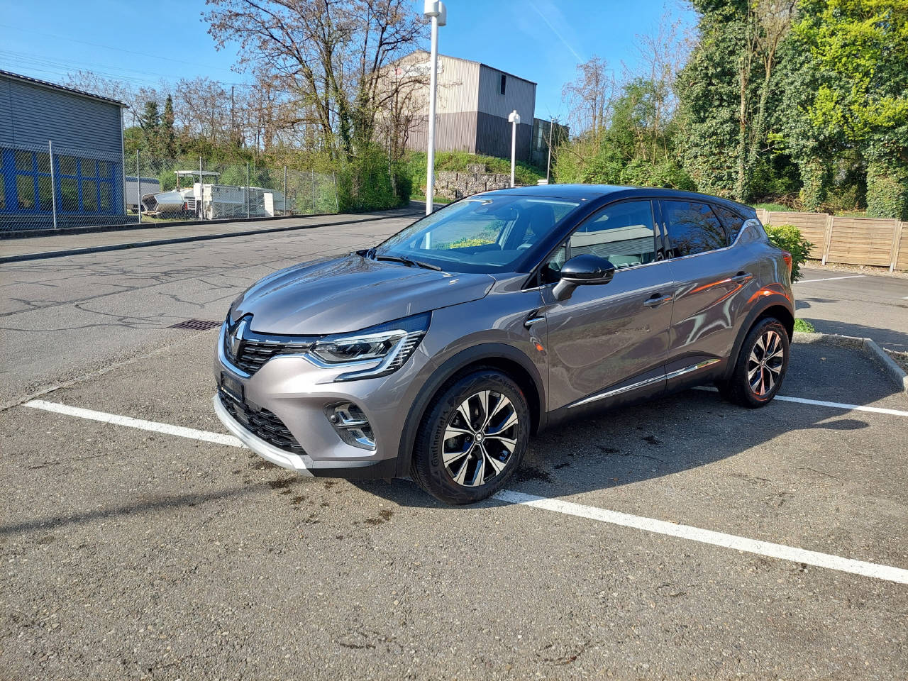 RENAULT Captur 1.3 TCe 140 Intens EDC-image-2