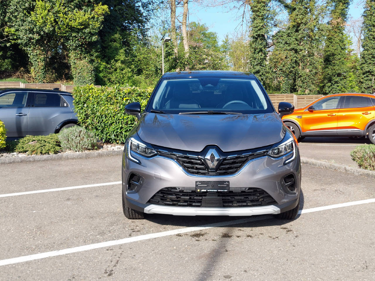 RENAULT Captur 1.3 TCe 140 Intens EDC-image-1
