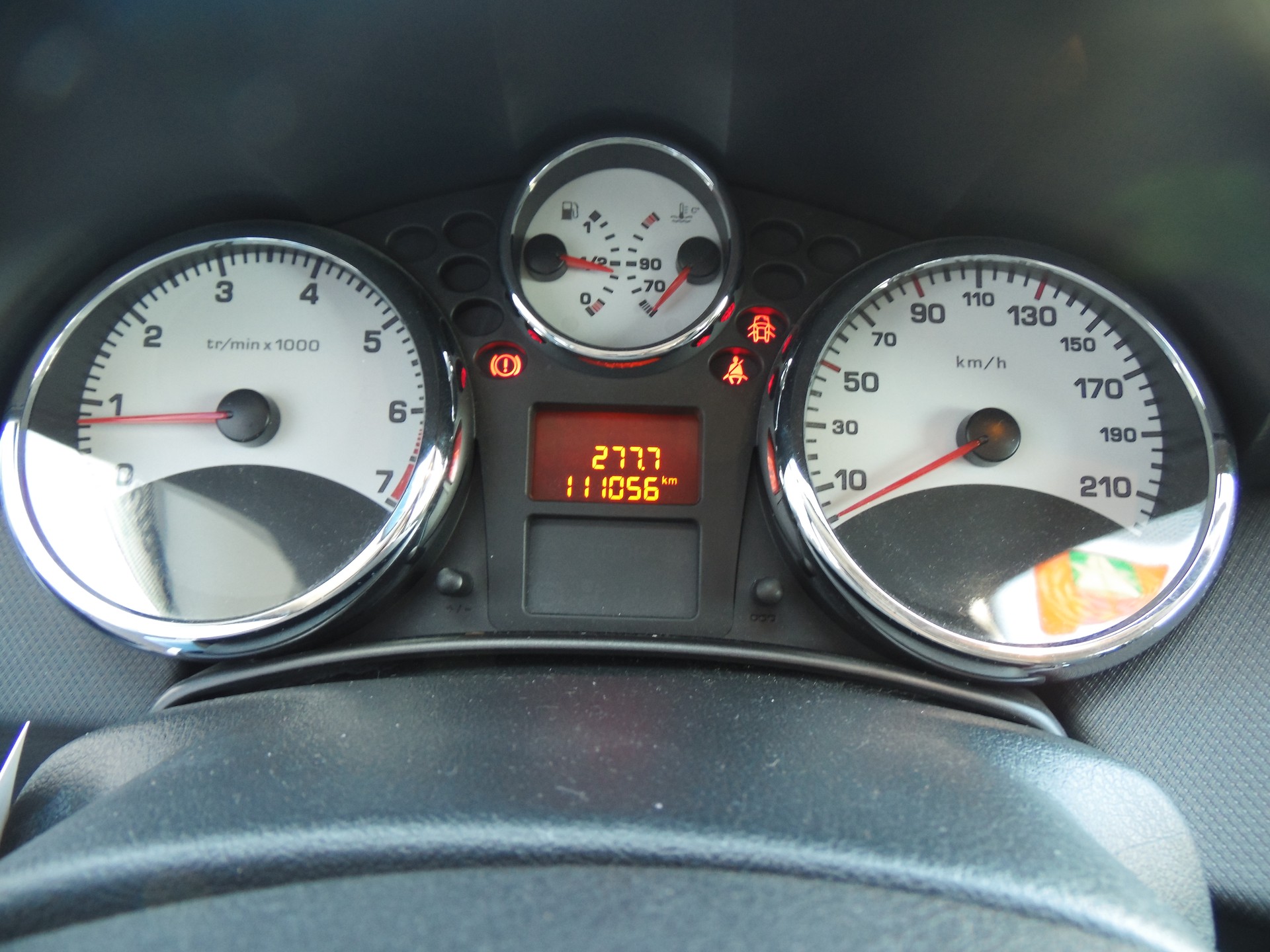 PEUGEOT 207 1.6 16V Trendy Clim-image-13