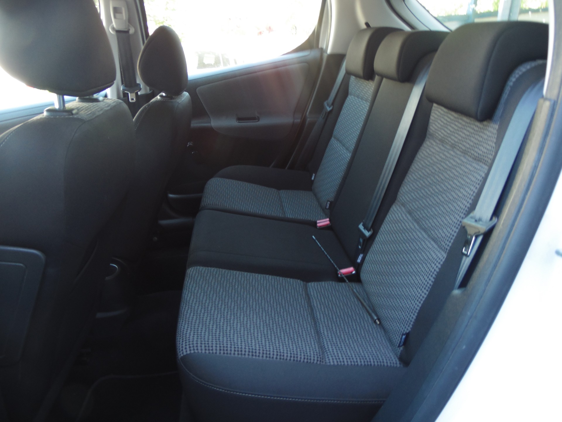 PEUGEOT 207 1.6 16V Trendy Clim-image-7