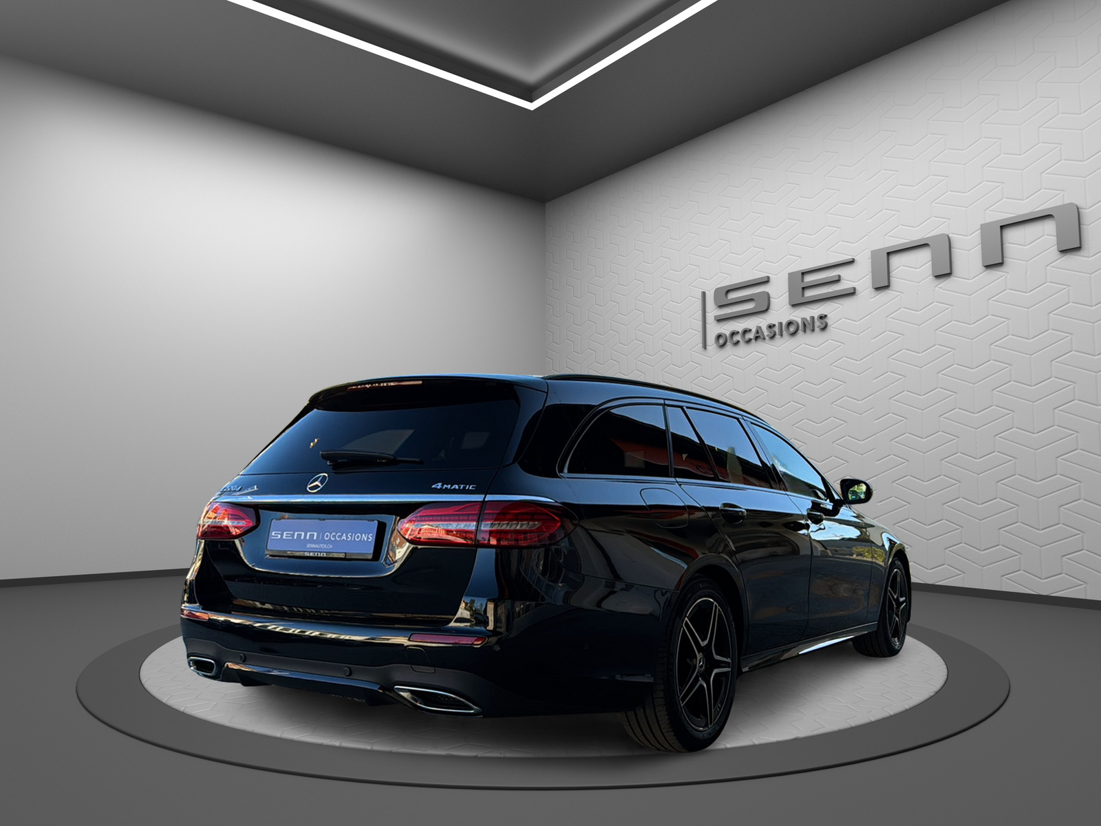 MERCEDES-BENZ E 220 d T 4Matic AMG Line 9G-Tronic-image-5