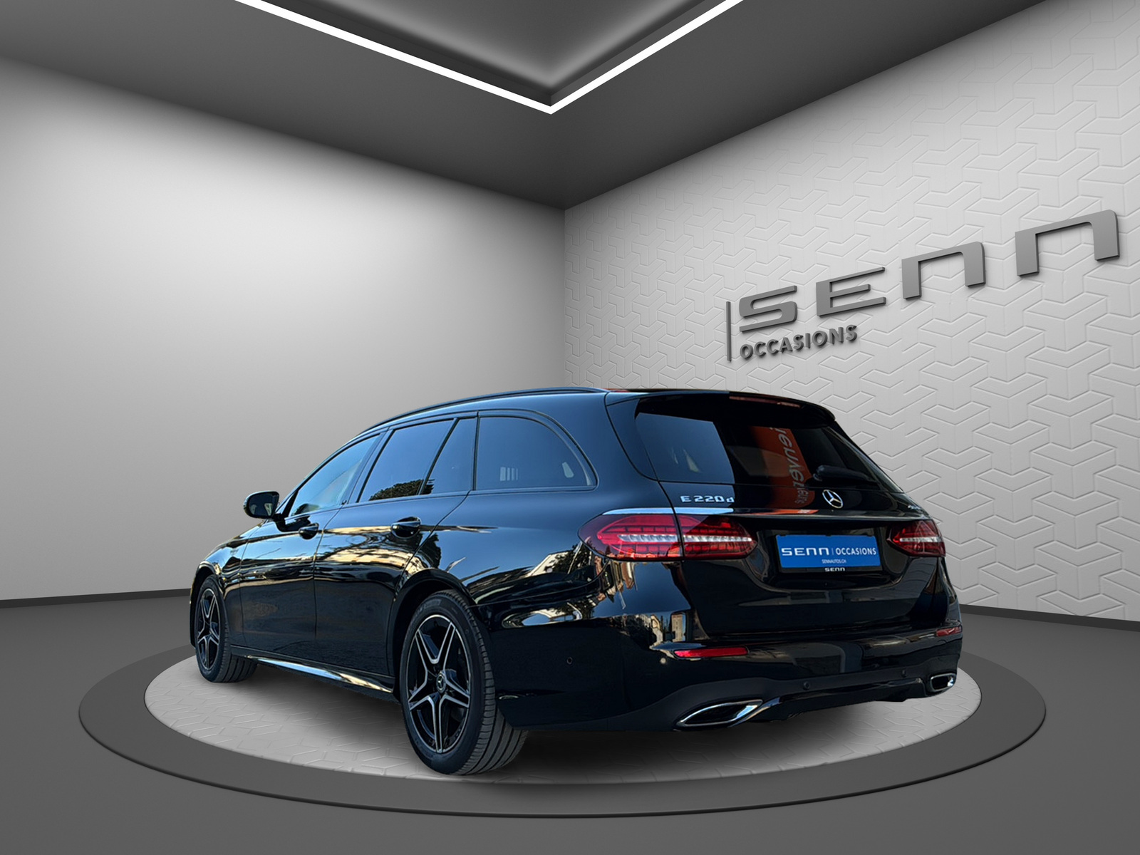 MERCEDES-BENZ E 220 d T 4Matic AMG Line 9G-Tronic-image-3